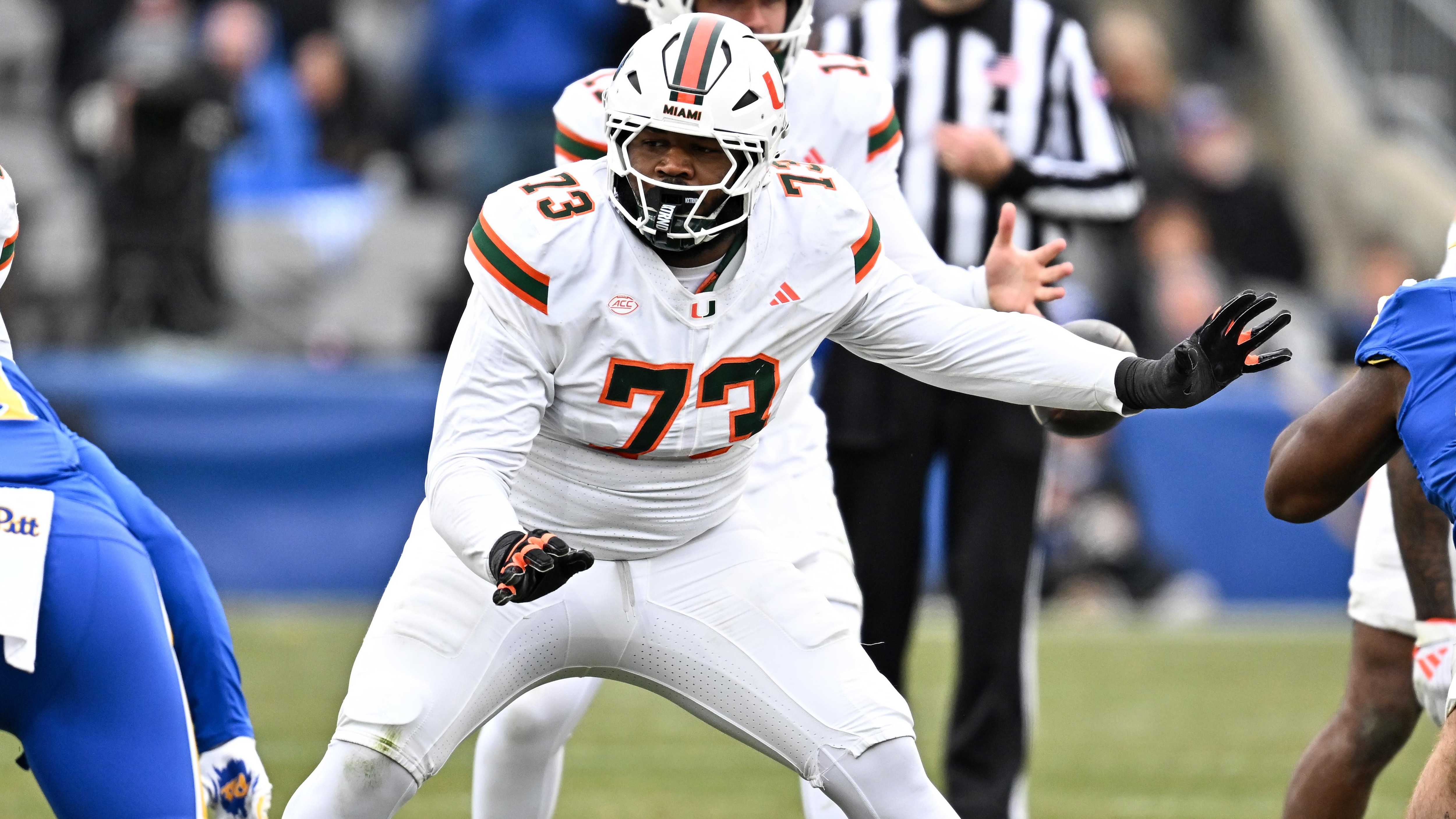 Miami Hurricanes v Pittsburgh Panthers