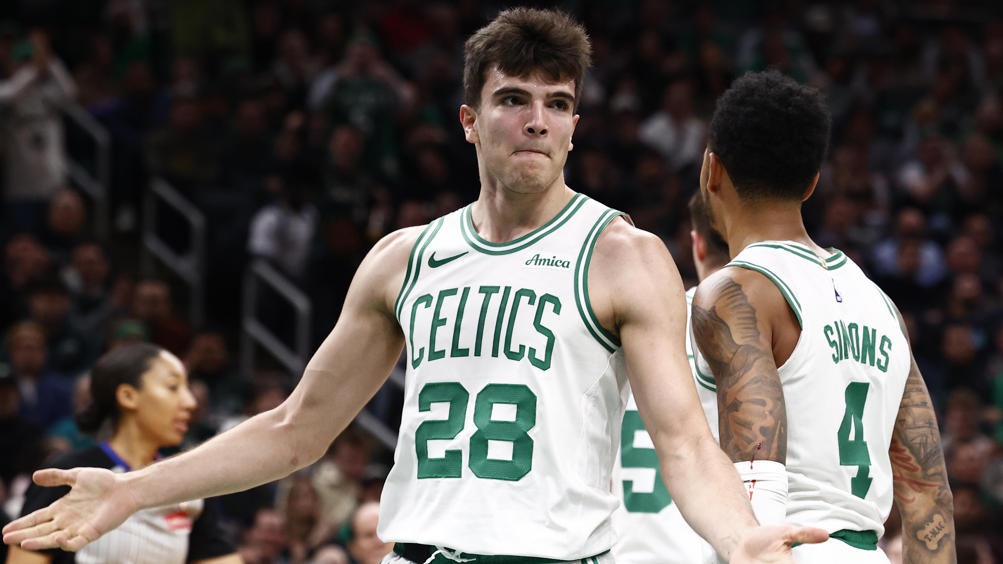 Celtics' bench provided a spark, but Jaylen Brown had the finishing touch in comeback win over Pacers