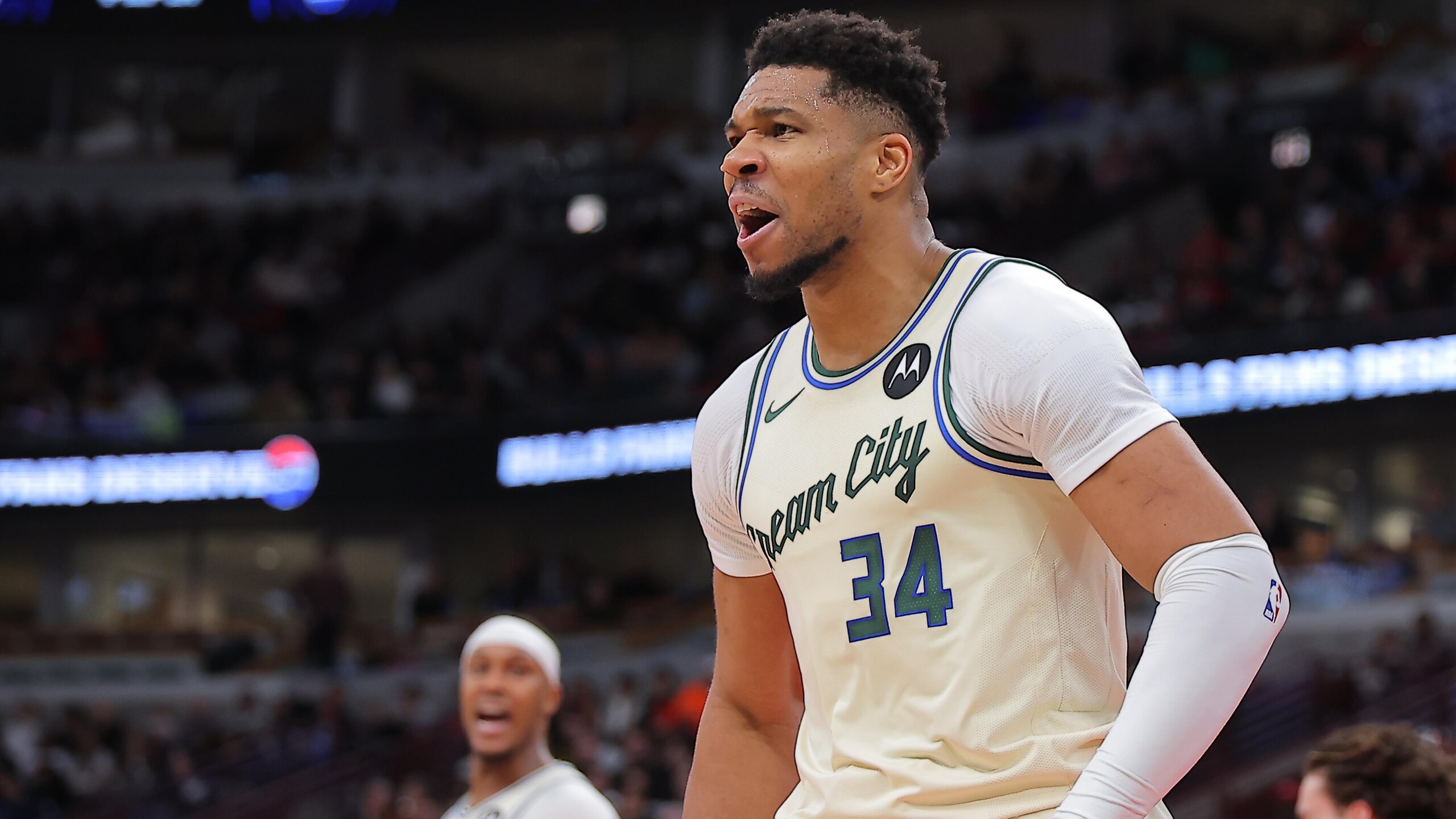 NBA: DEC 27 Milwaukee Bucks at Chicago Bulls