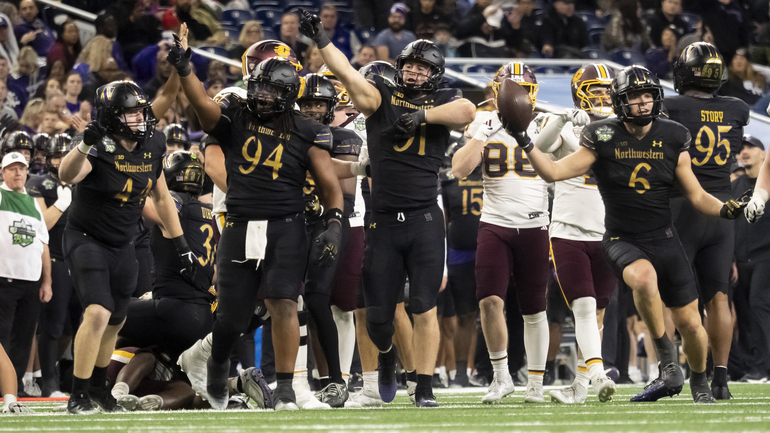 COLLEGE FOOTBALL: DEC 26 GameAbove Sports Bowl Central Michigan vs Northwestern