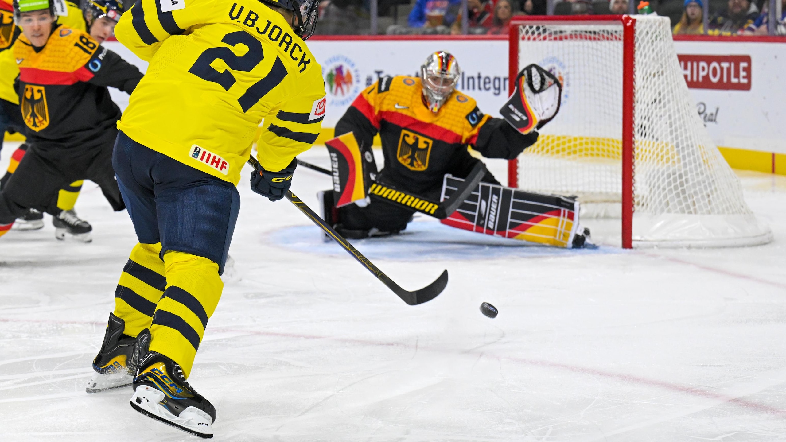 HOCKEY: DEC 29 IIHF World Junior Championship Germany vs Sweden
