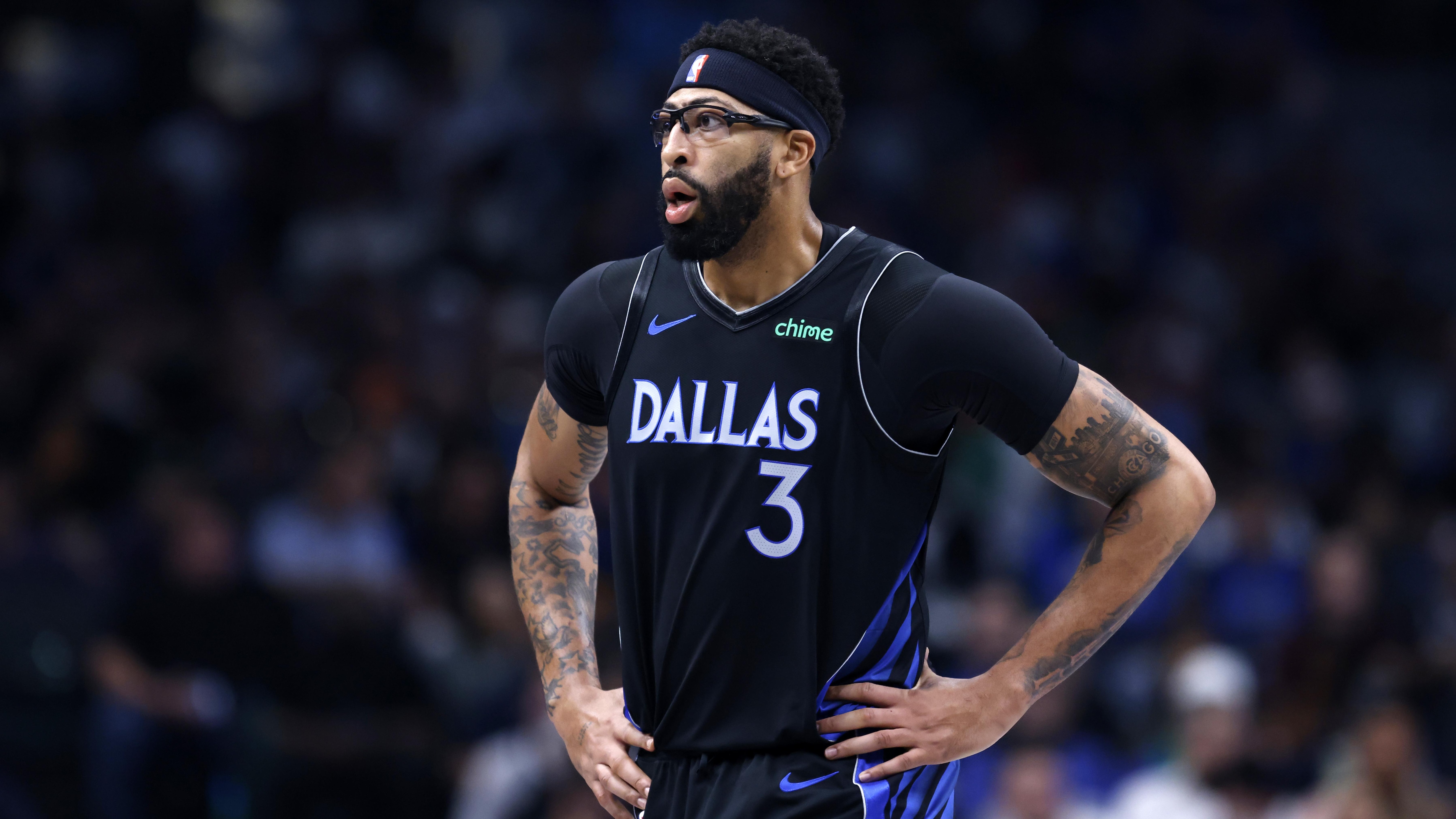 Denver Nuggets v Dallas Mavericks