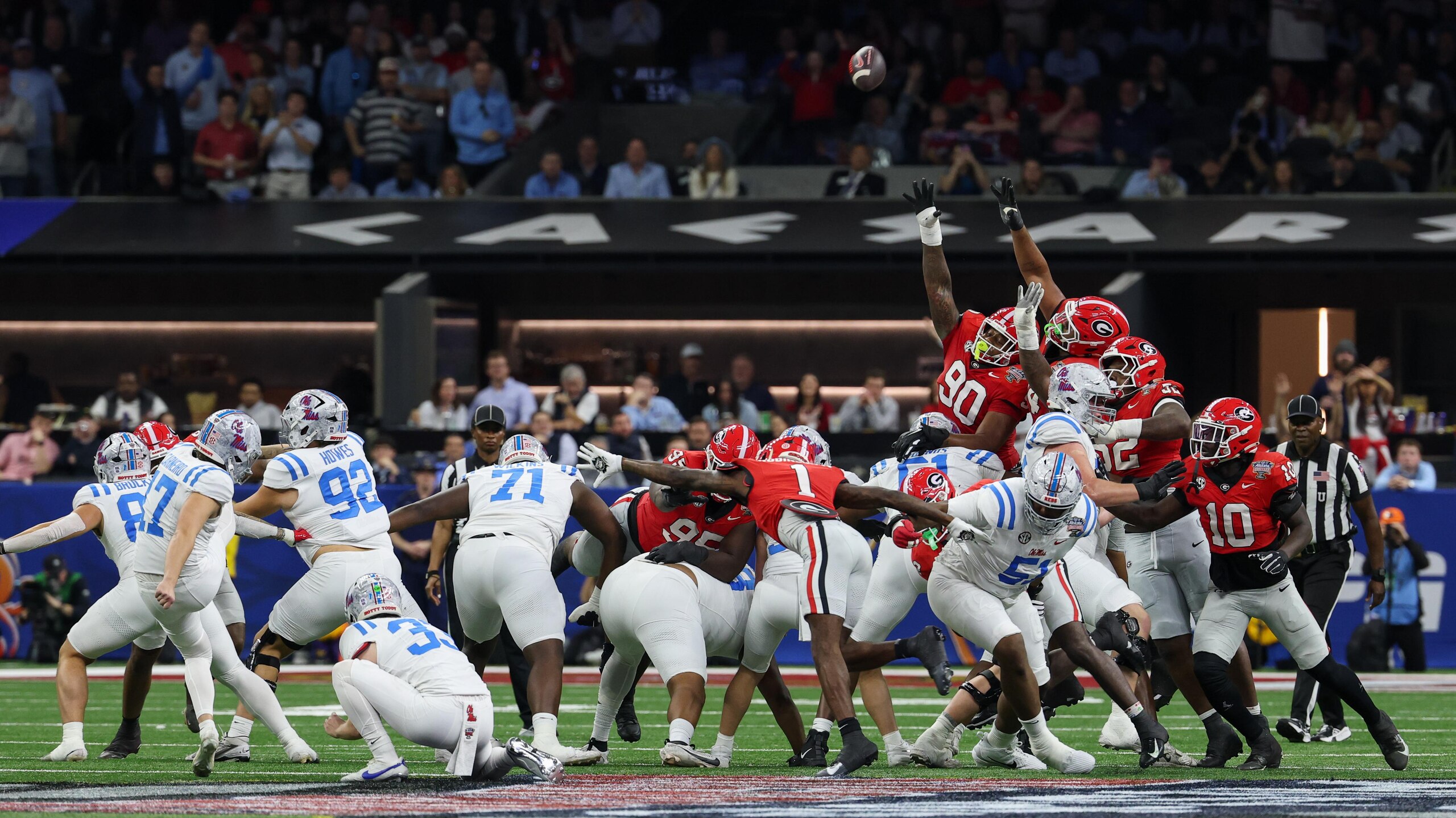 COLLEGE FOOTBALL: JAN 01 College Football Playoff Quarterfinal at the Allstate Sugar Bowl Ole Miss vs Georgia