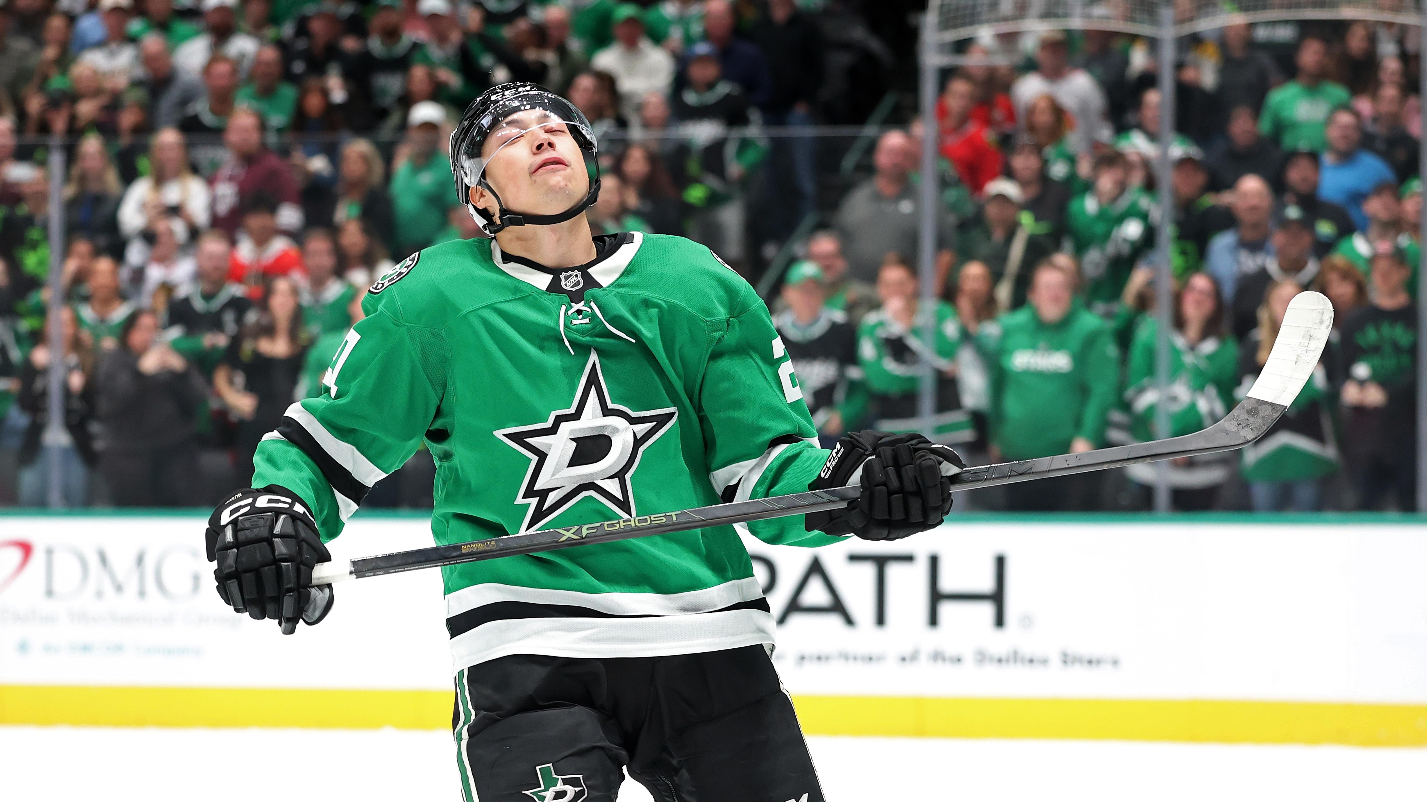 Chicago Blackhawks v Dallas Stars