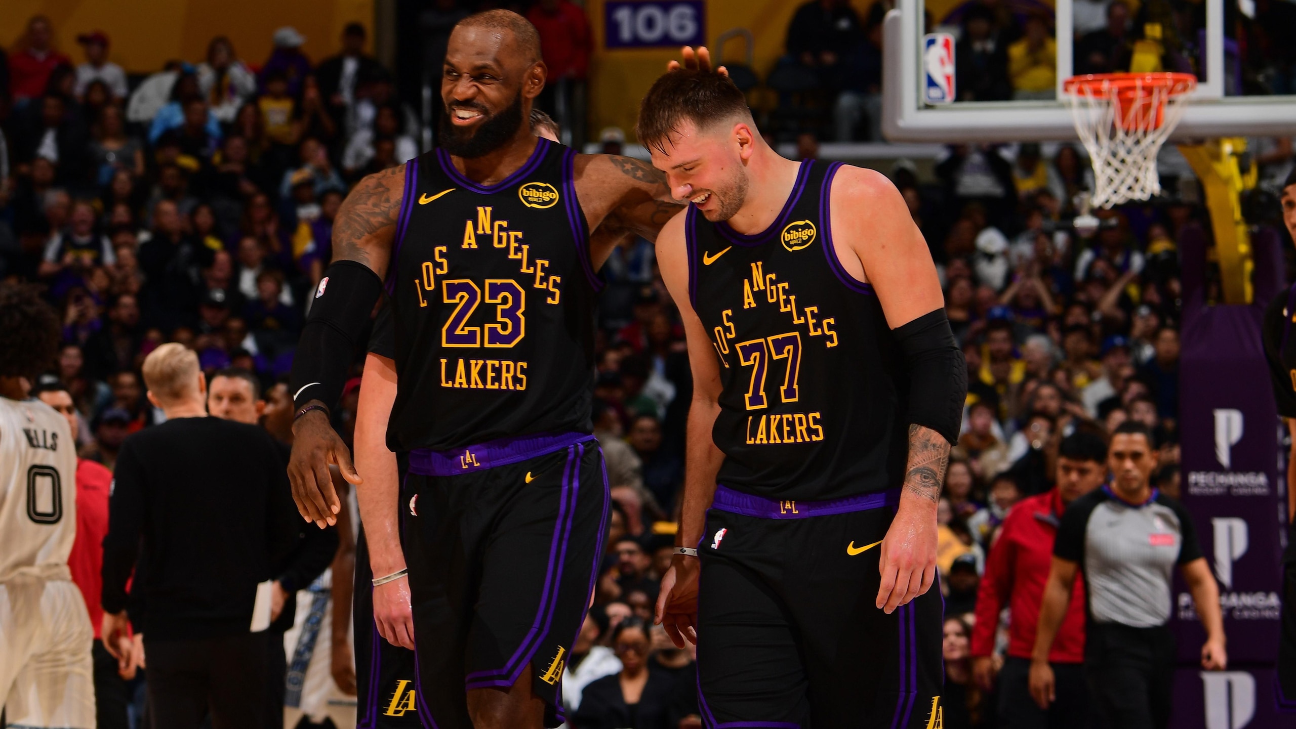 Memphis Grizzlies v Los Angeles Lakers