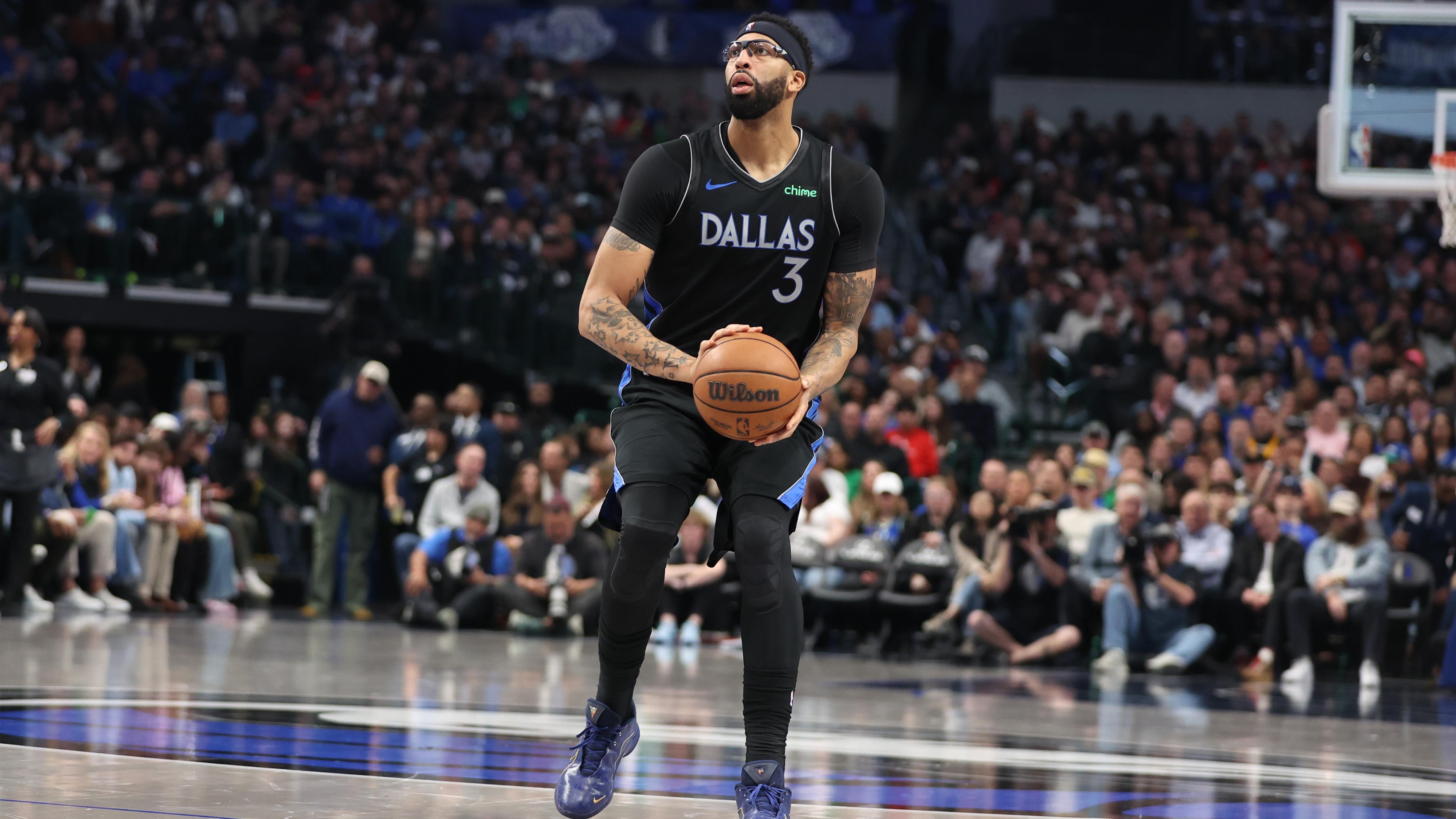 Houston Rockets v Dallas Mavericks
