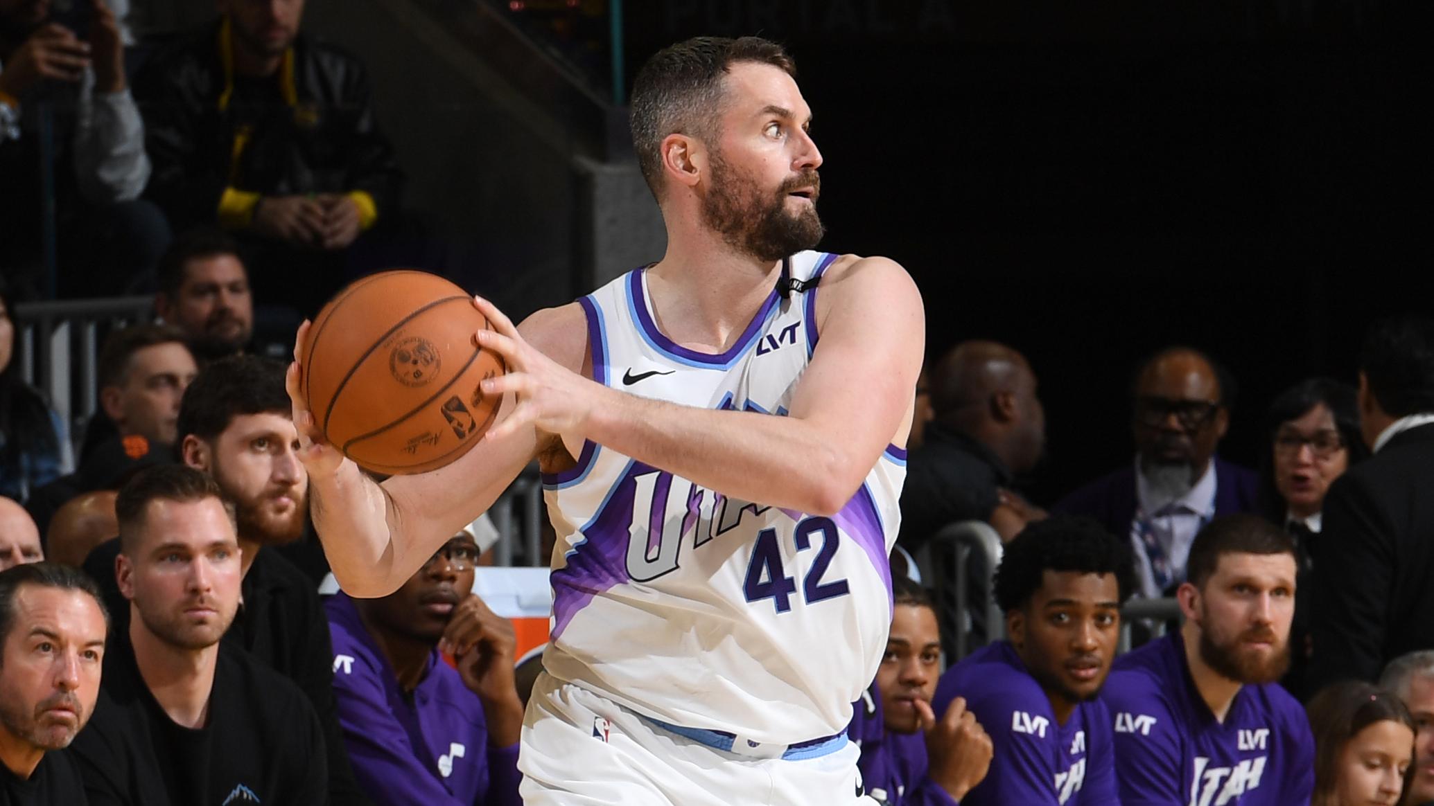 Utah Jazz v Golden State Warriors