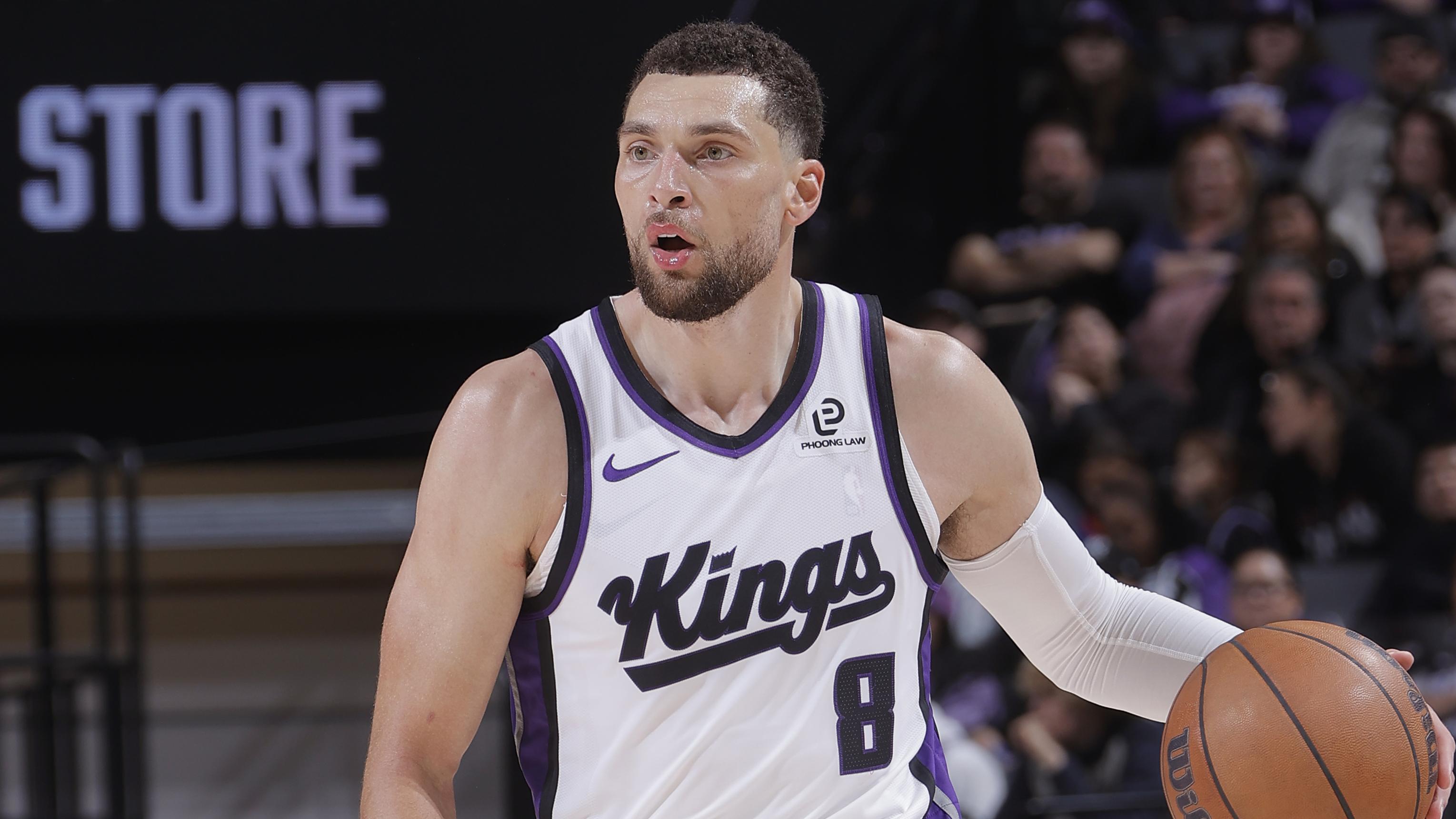 Milwaukee Bucks v Sacramento Kings