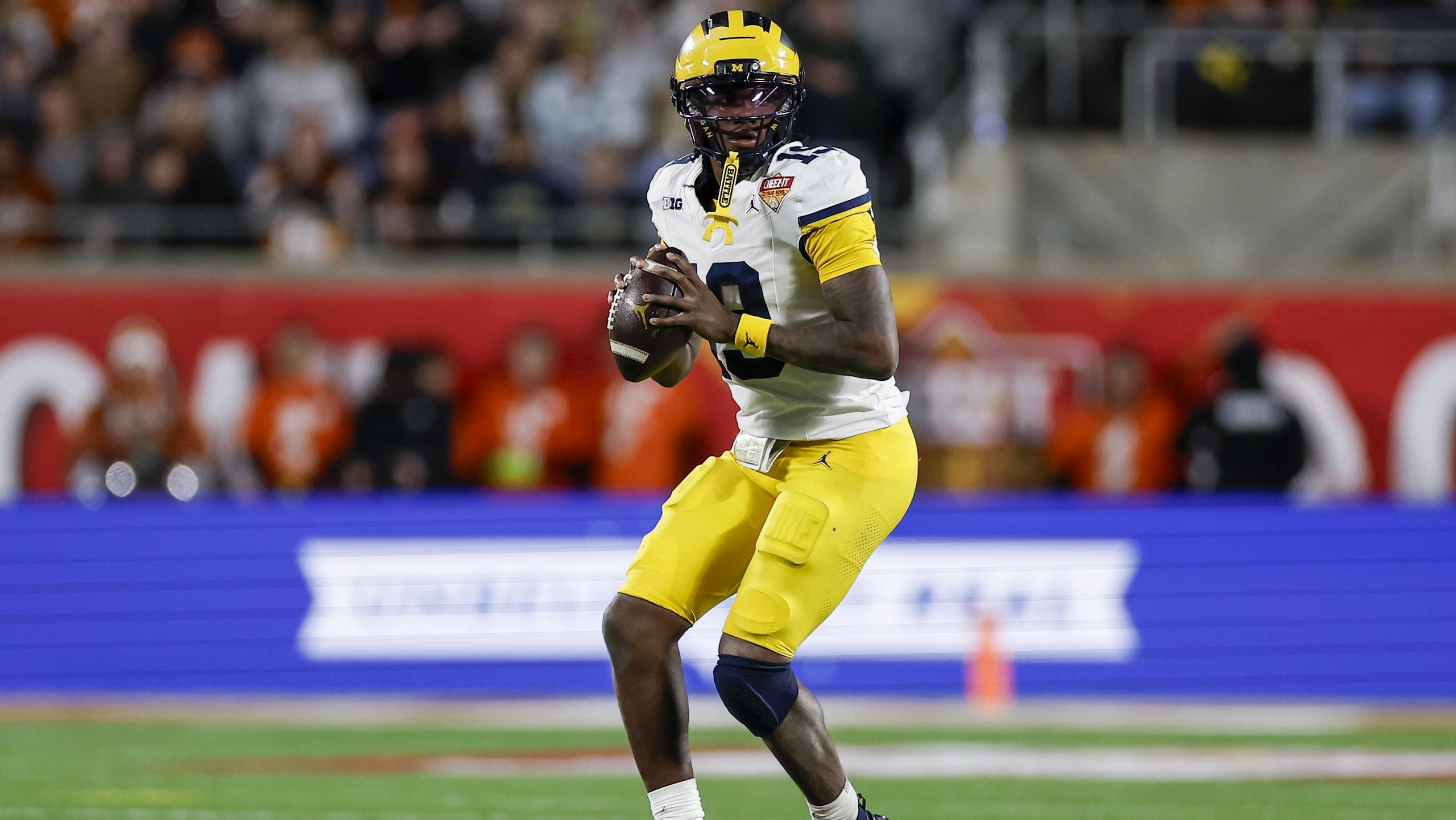 COLLEGE FOOTBALL: DEC 31 Cheez-It Citrus Bowl Michigan vs Texas