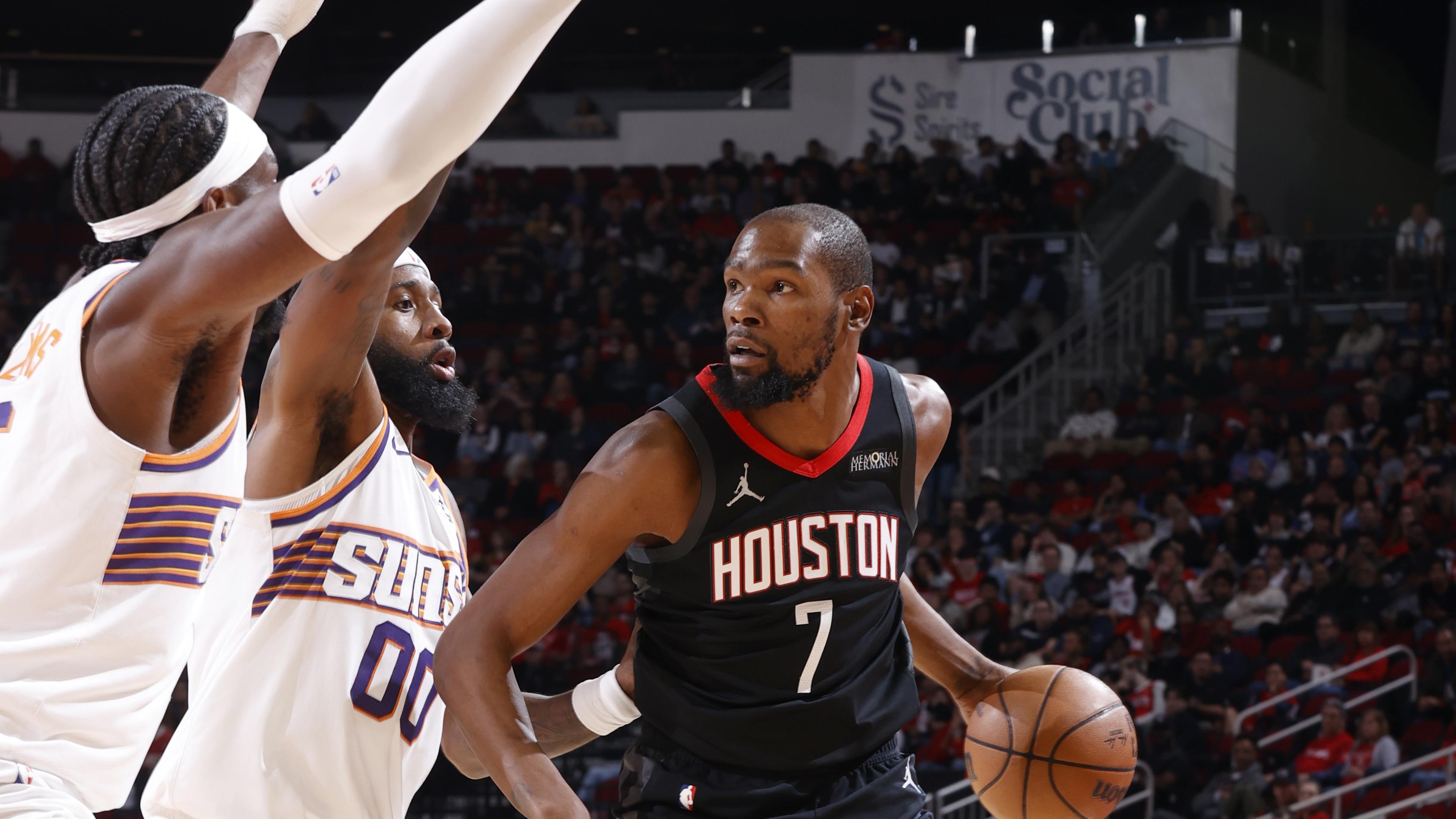 Phoenix Suns v Houston Rockets