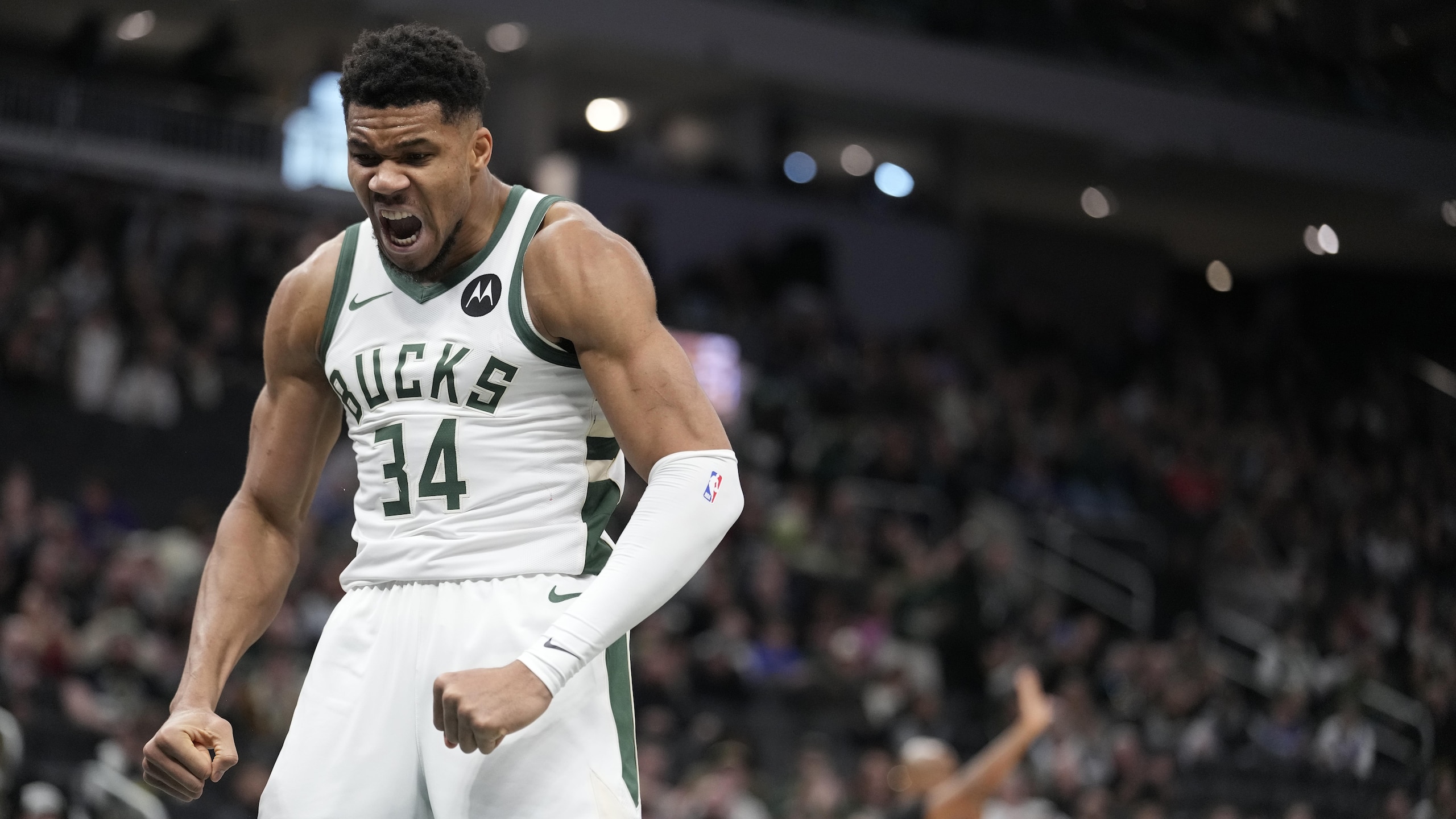Washington Wizards v Milwaukee Bucks