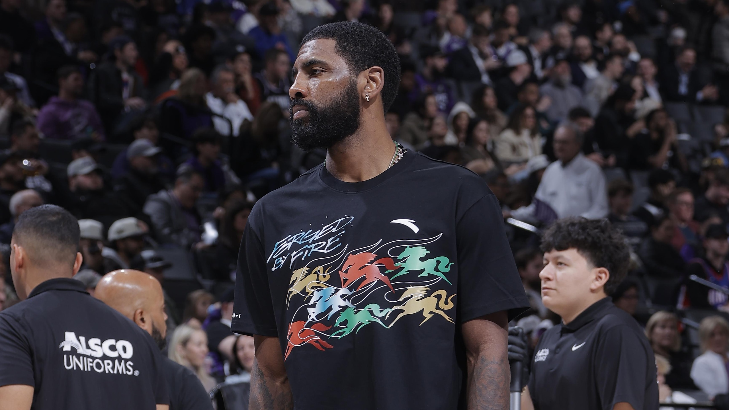 Dallas Mavericks v Sacramento Kings Dallas Mavericks v Sacramento Kings