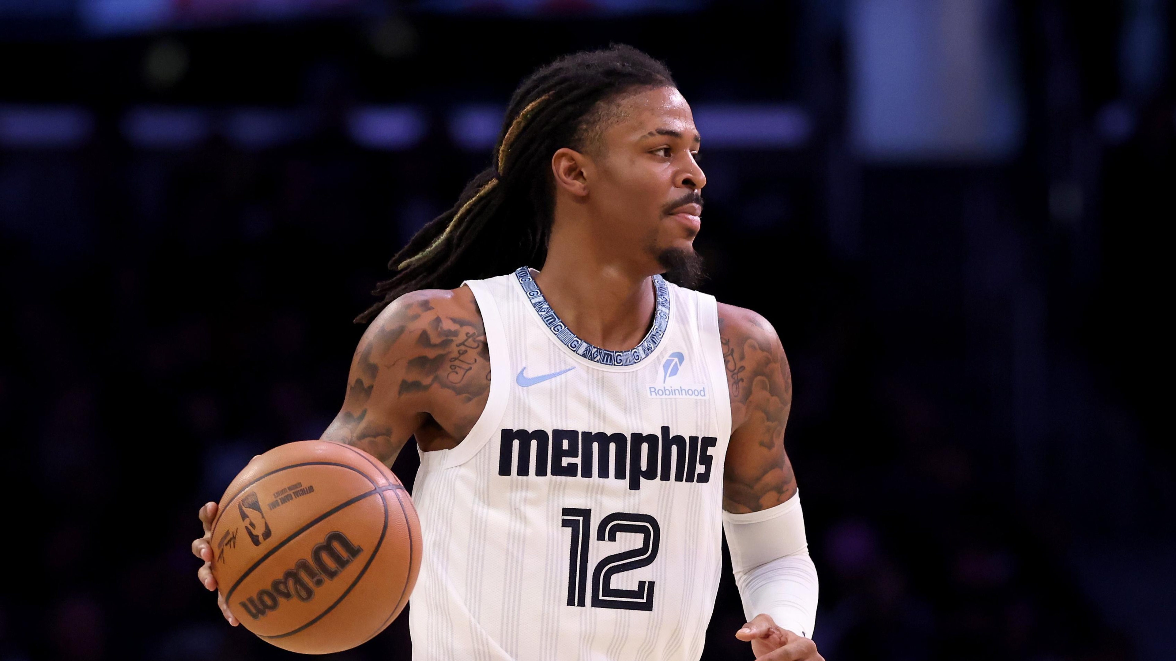 Memphis Grizzlies v Los Angeles Lakers
