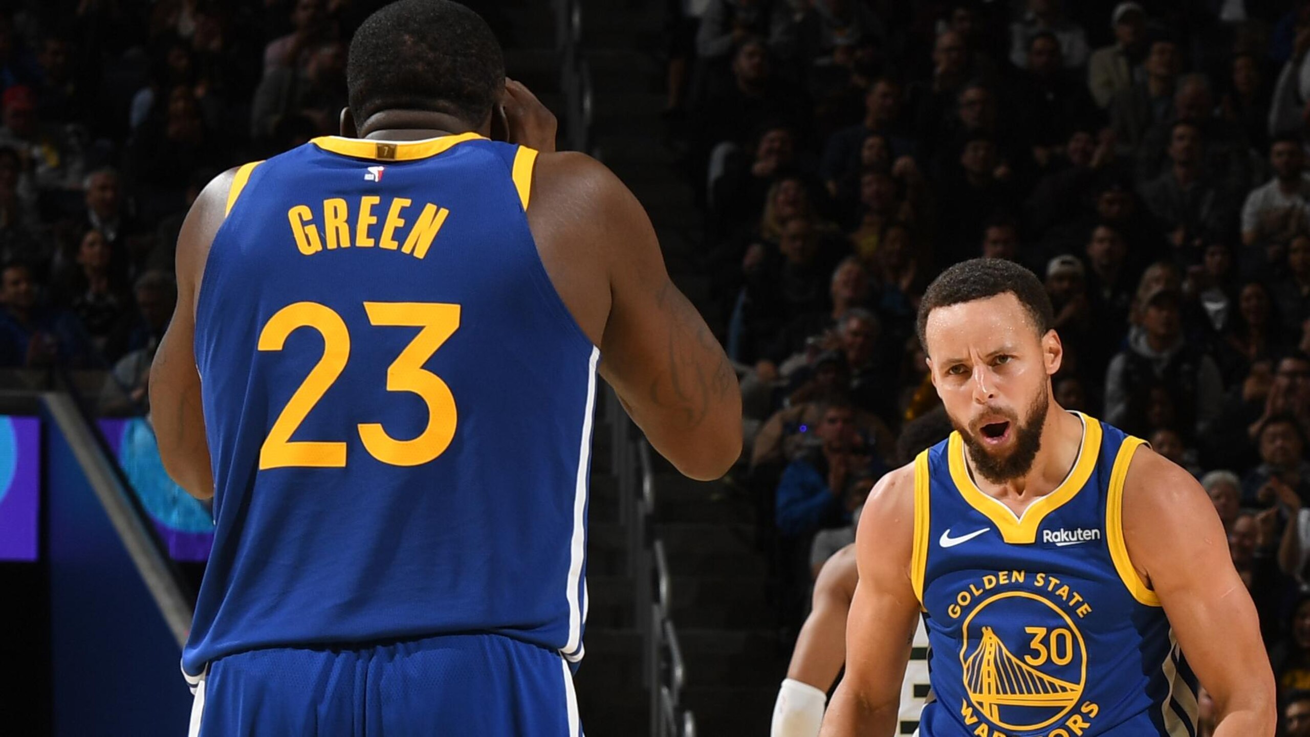 Milwaukee Bucks v Golden State Warriors Milwaukee Bucks v Golden State Warriors