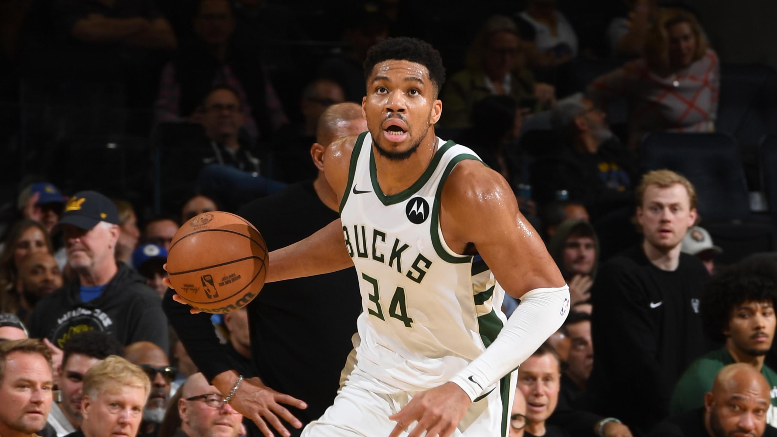 Milwaukee Bucks v Golden State Warriors Milwaukee Bucks v Golden State Warriors