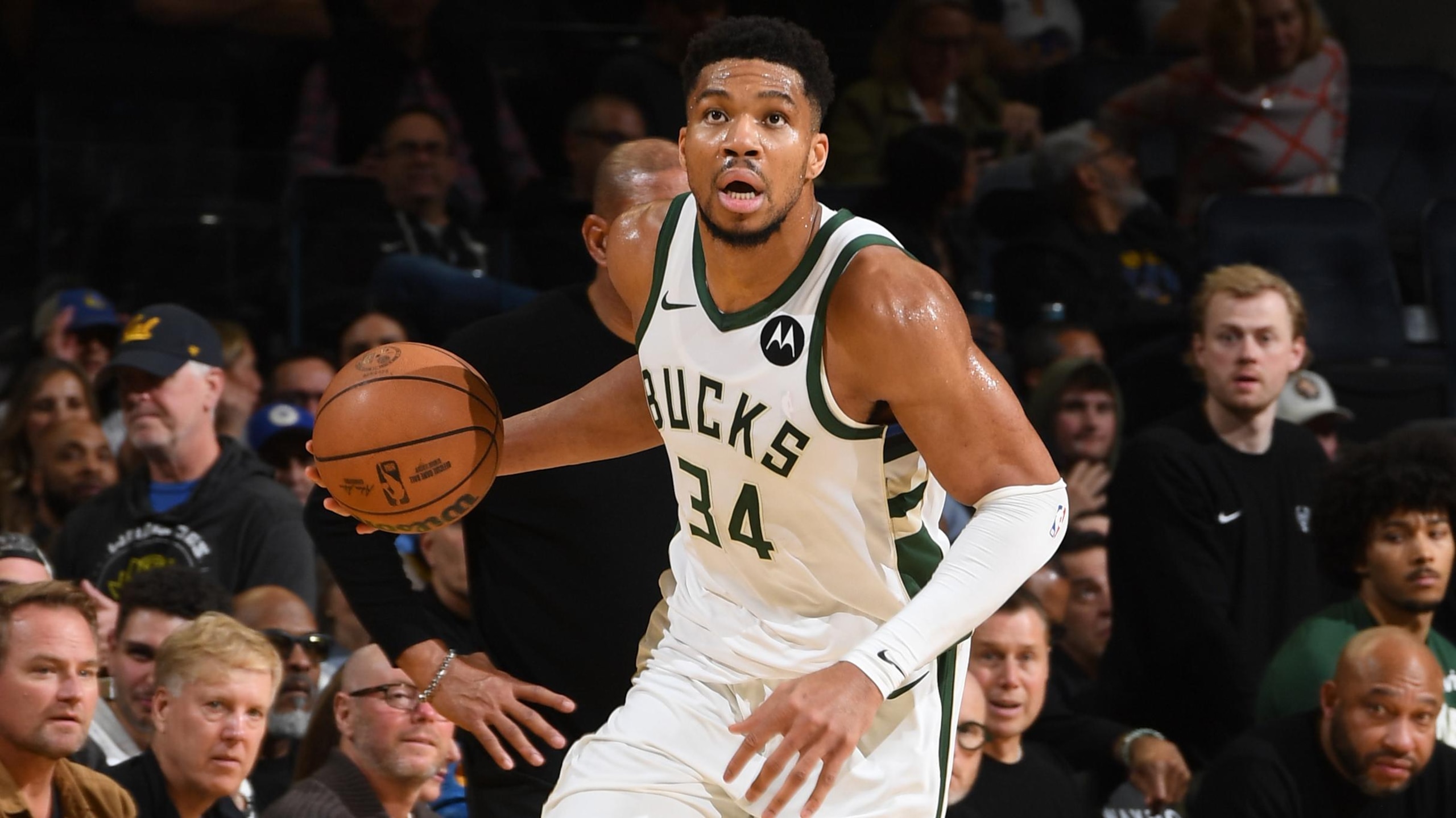 Milwaukee Bucks v Golden State Warriors Milwaukee Bucks v Golden State Warriors