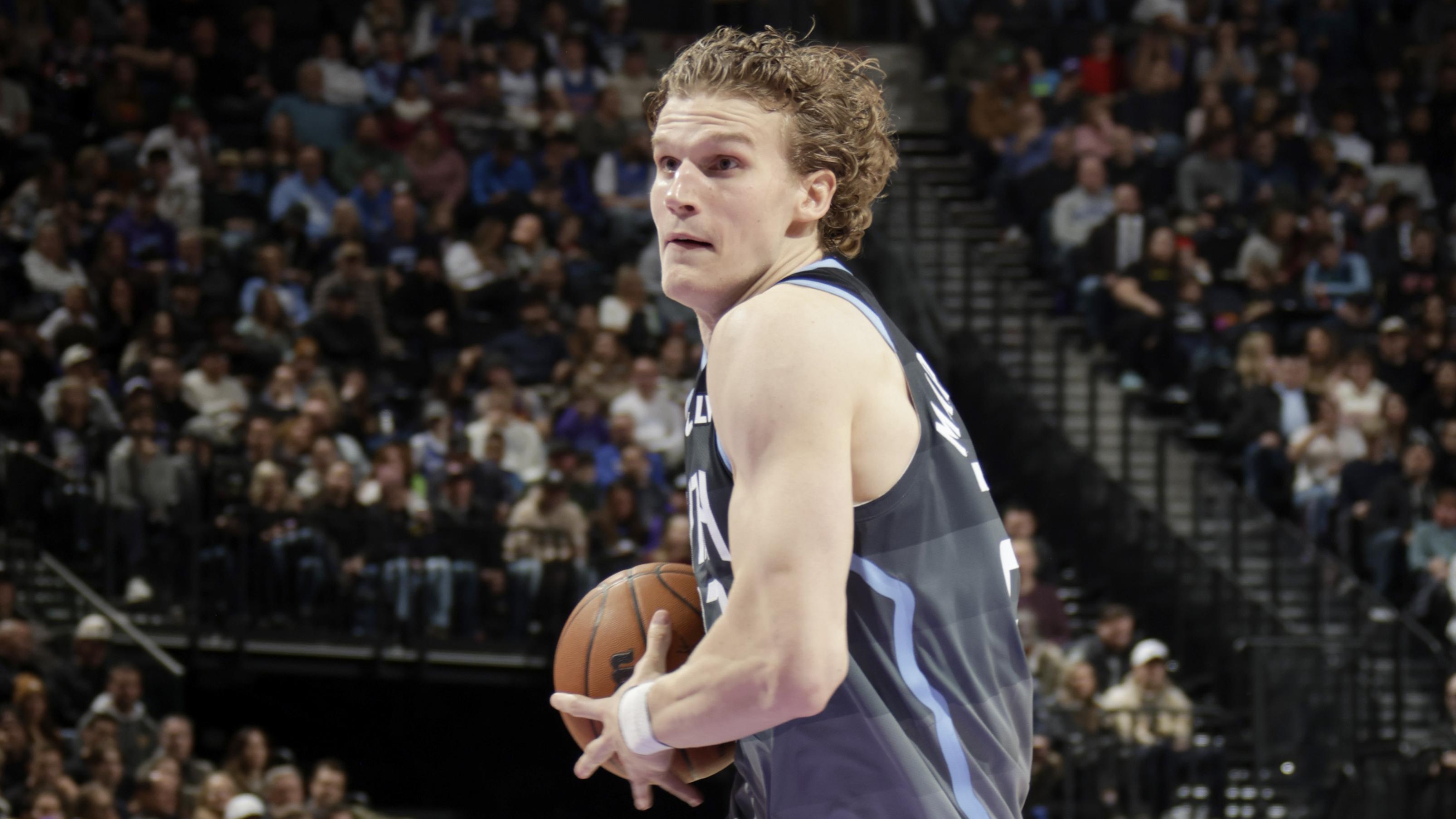 Dallas Mavericks v Utah Jazz