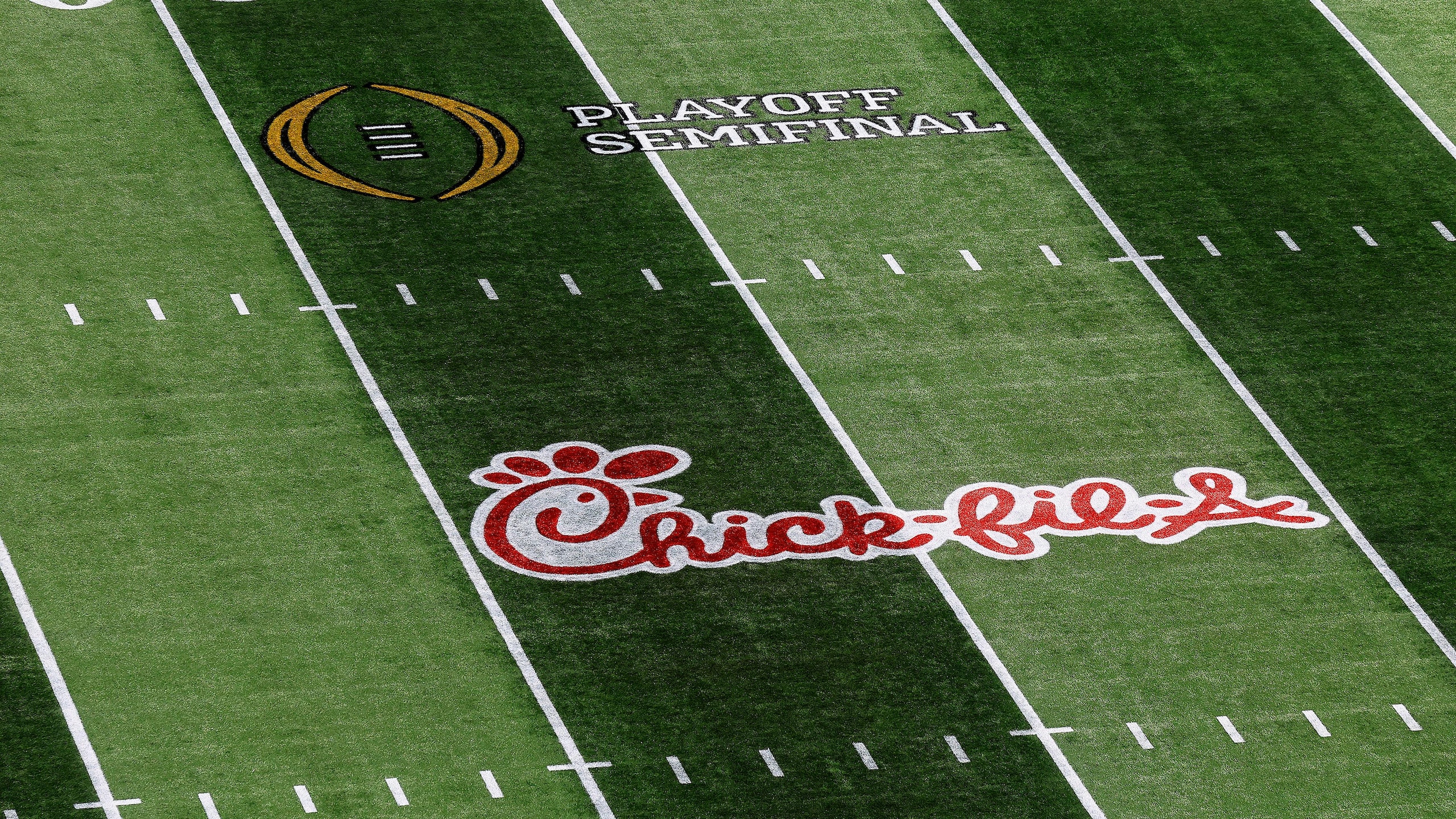 COLLEGE FOOTBALL: JAN 09 College Football Playoff Semifinal at the Chick-fil-A Peach Bowl Indiana vs Oregon