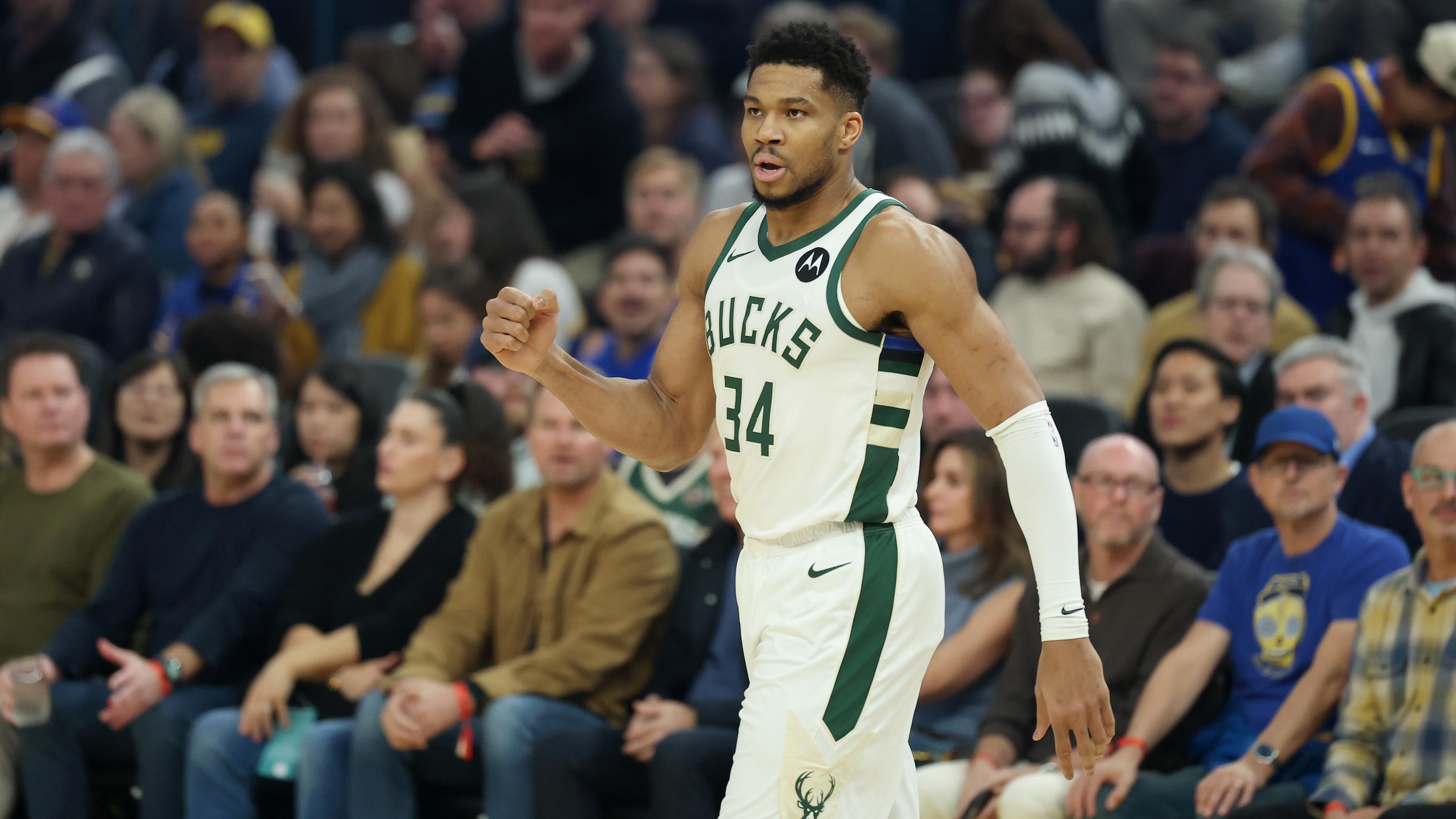 Milwaukee Bucks v Golden State Warriors Milwaukee Bucks v Golden State Warriors
