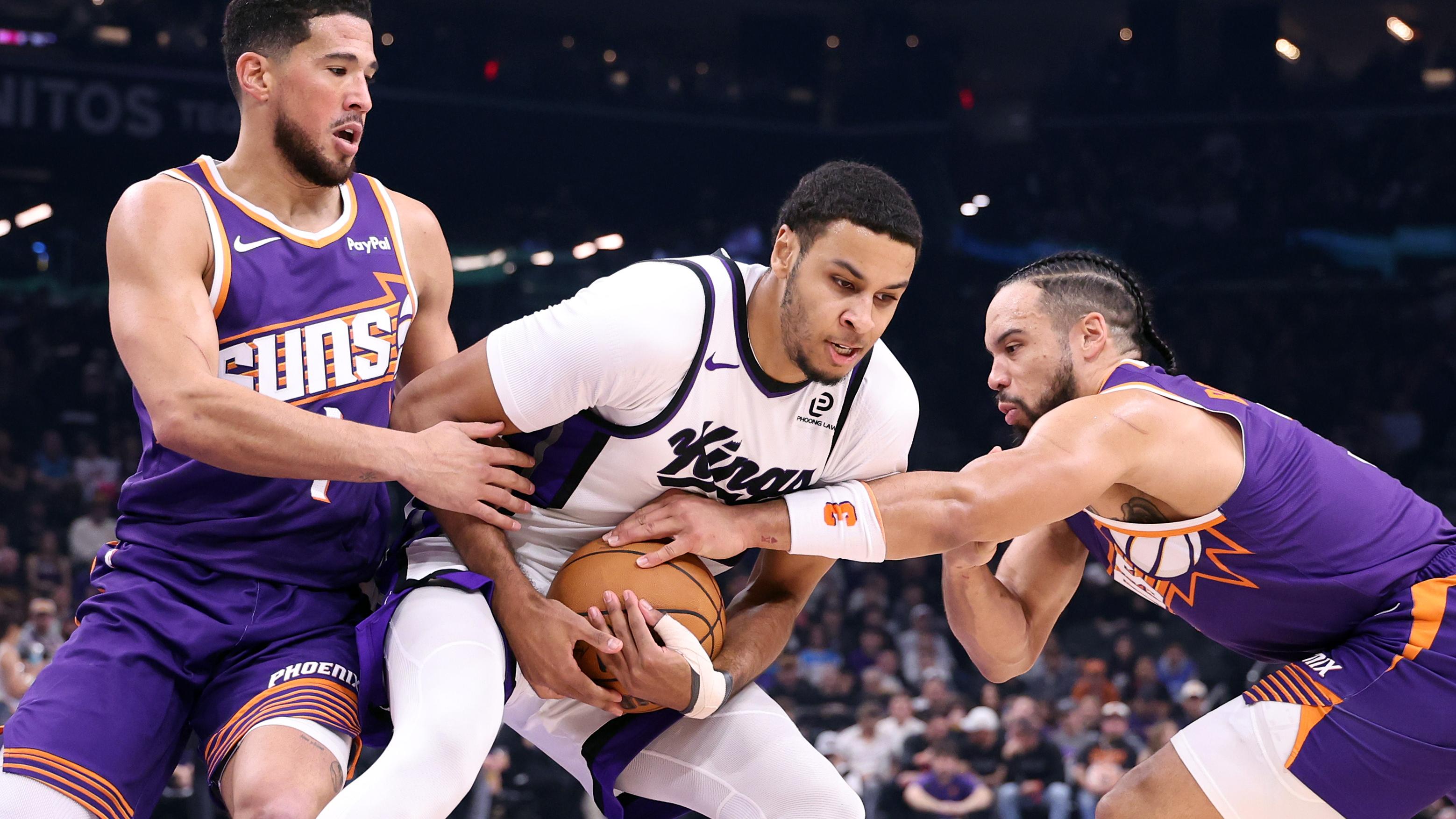 Sacramento Kings v Phoenix Suns