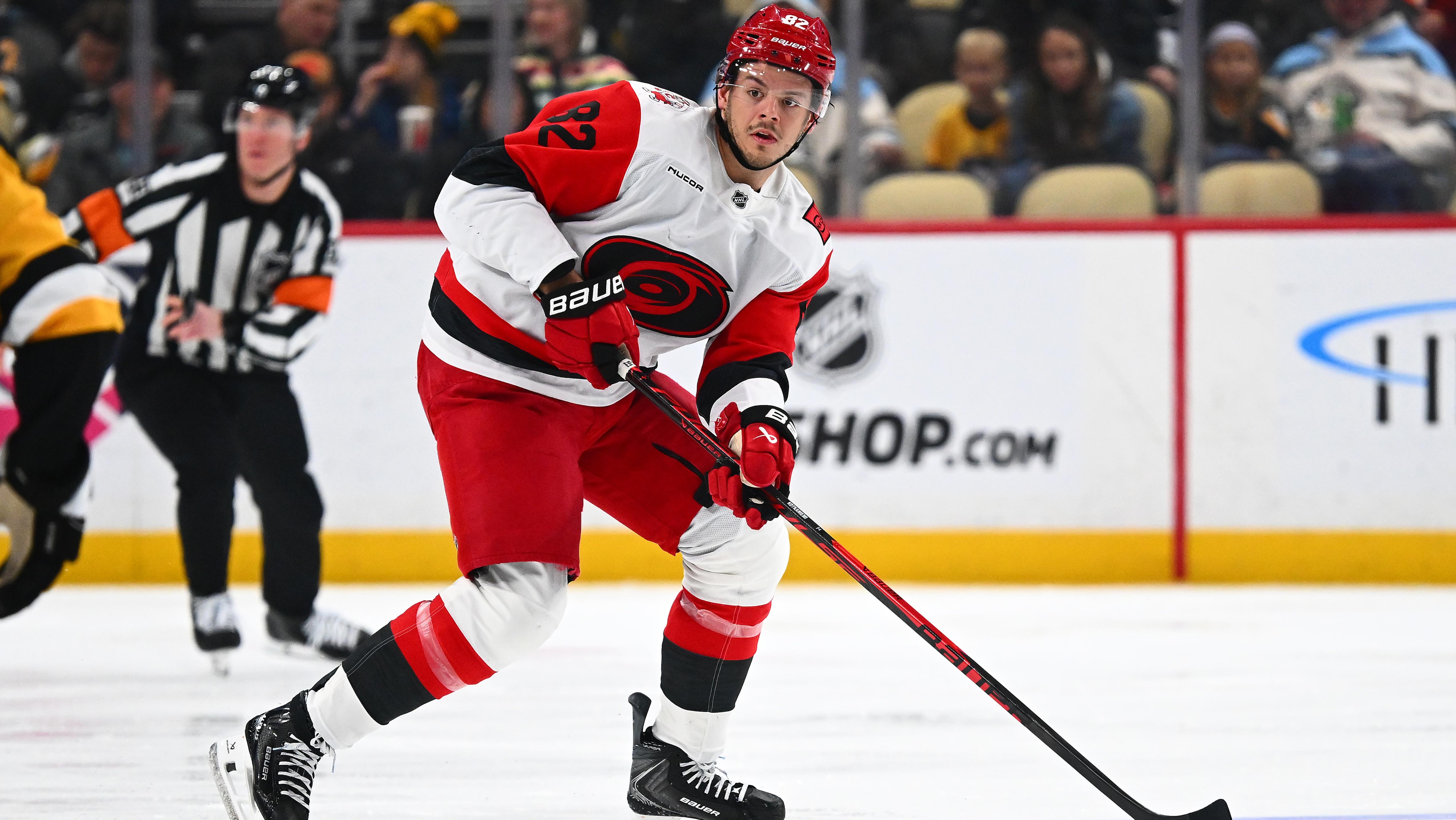 Carolina Hurricanes v Pittsburgh Penguins