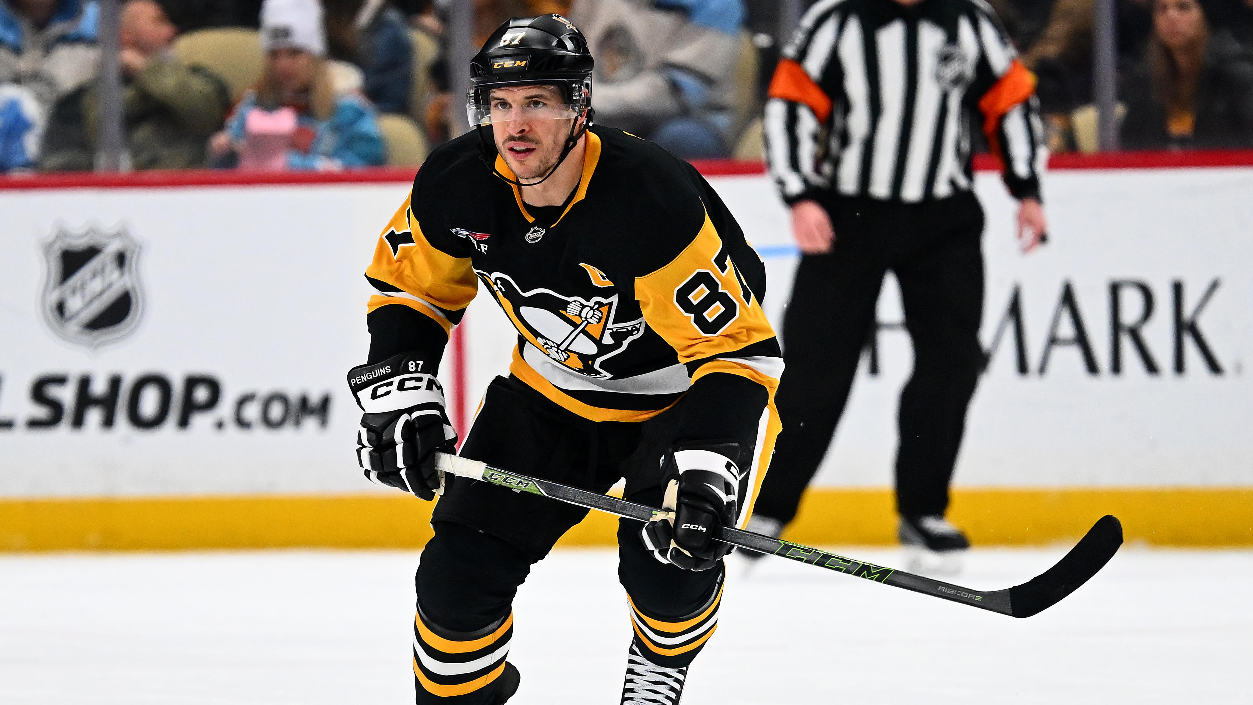 Carolina Hurricanes v Pittsburgh Penguins