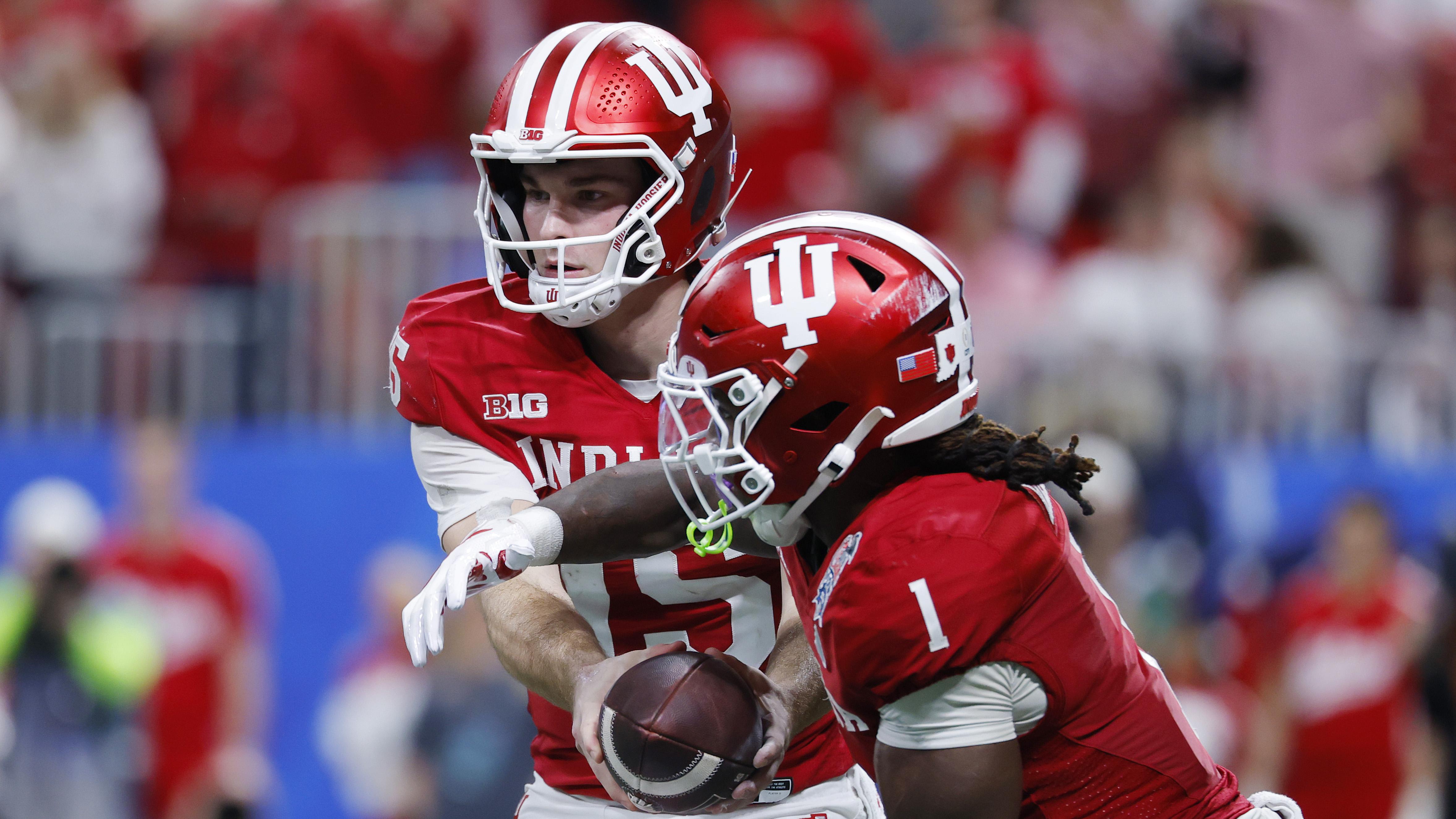 College Football Playoff Semifinal - Chick-fil-A Peach Bowl: Oregon v Indiana