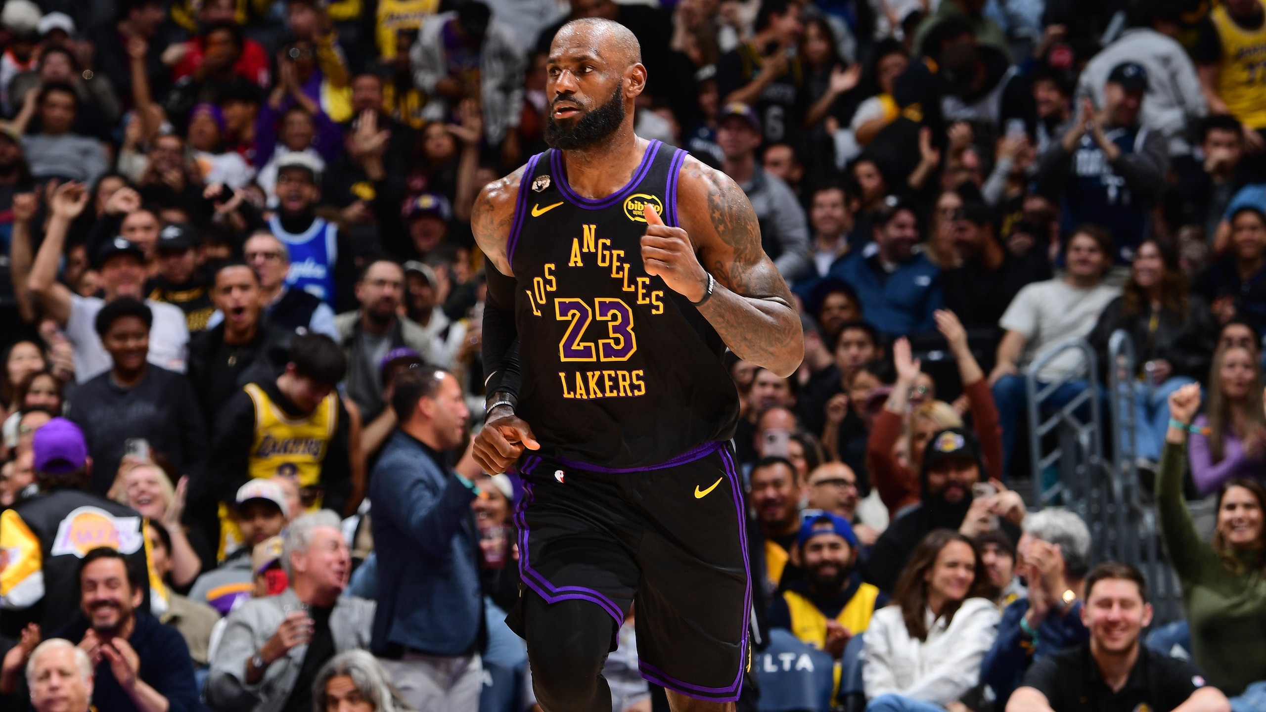 Atlanta Hawks v Los Angeles Lakers