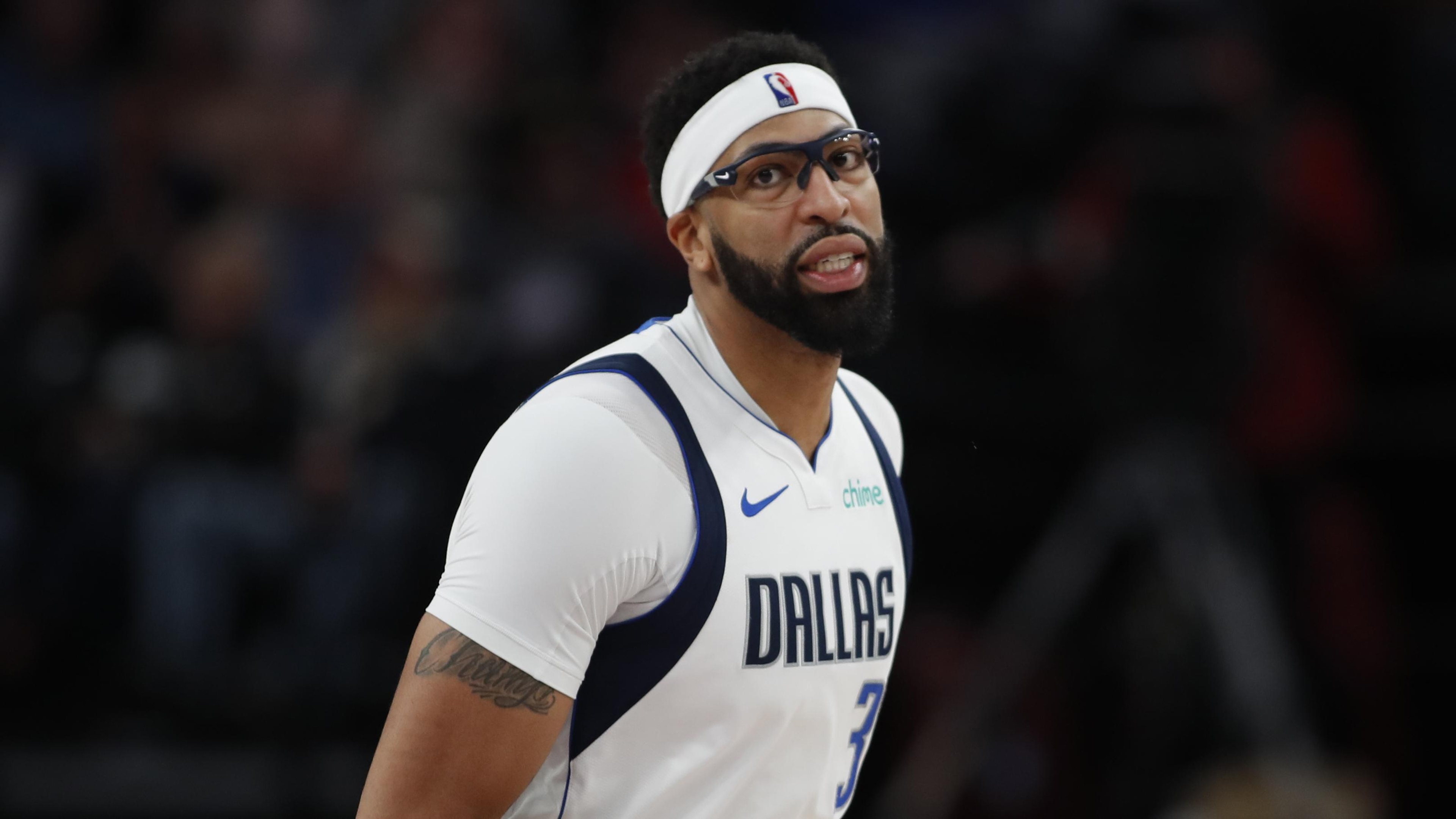 Dallas Mavericks v Utah Jazz