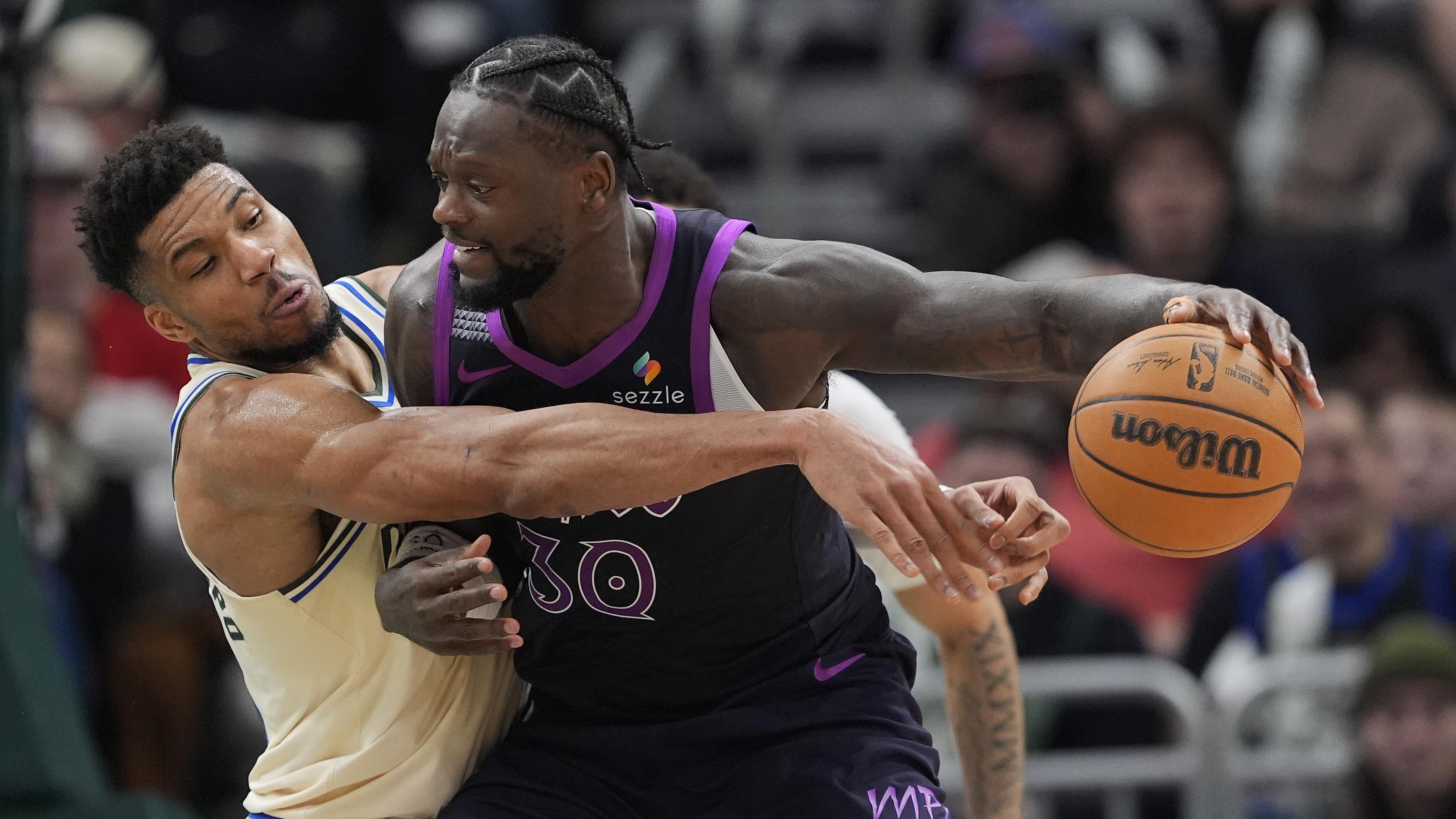 Minnesota Timberwolves v Milwaukee Bucks