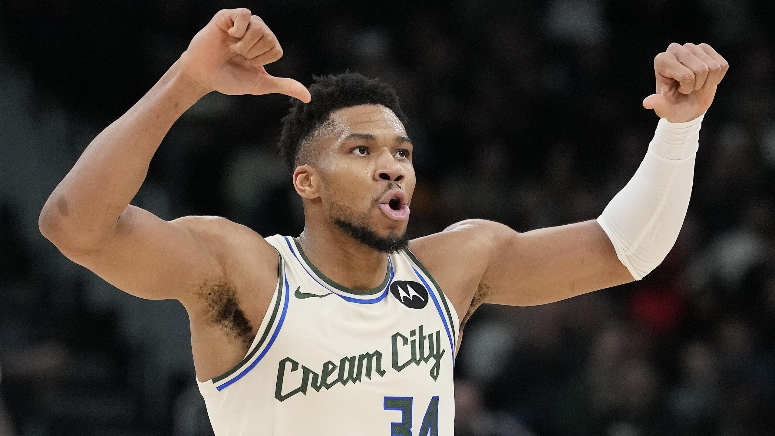 Minnesota Timberwolves v Milwaukee Bucks