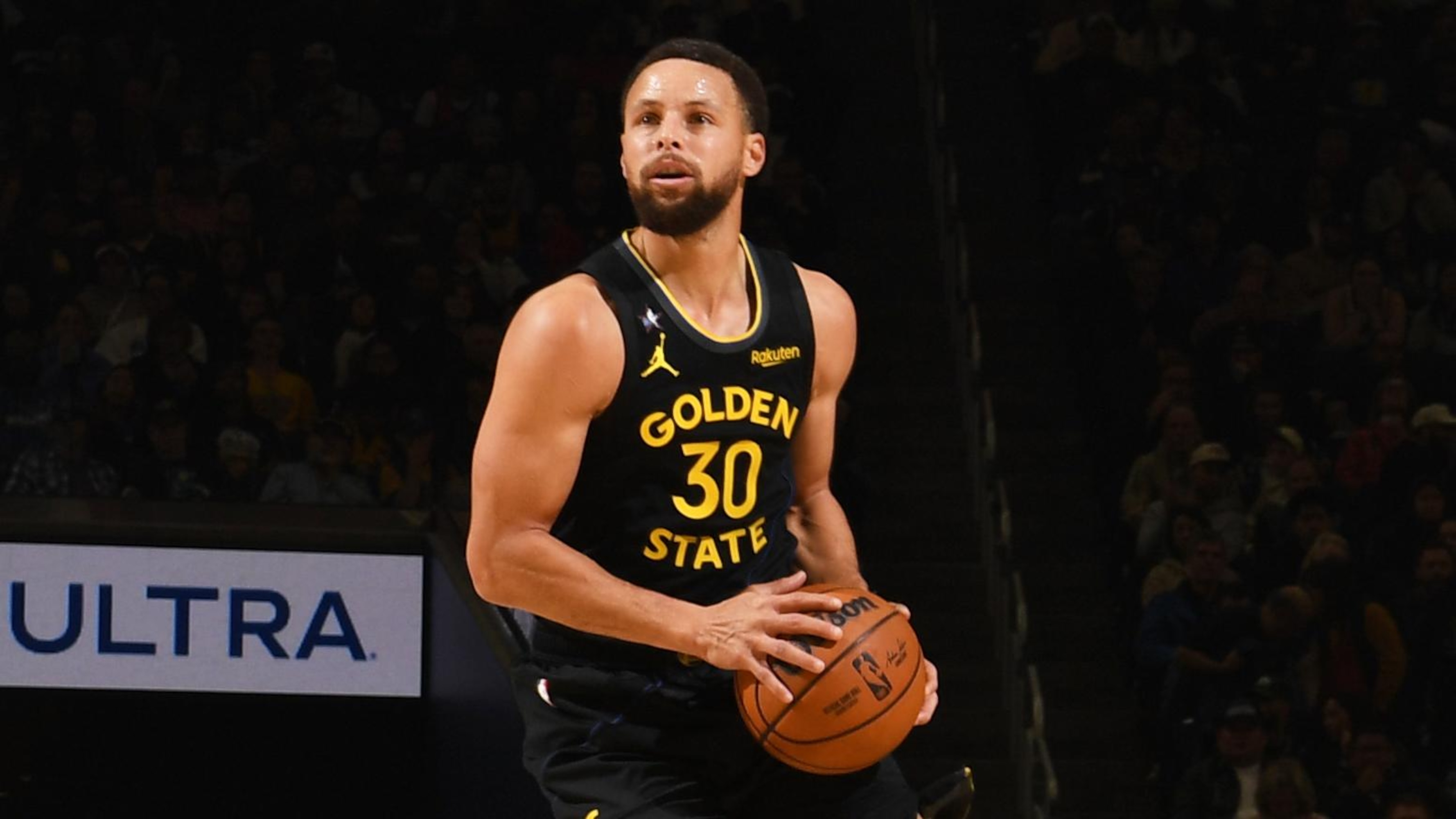 Steph Curry, Luka Doncic Headline NBA's Top-Selling Jerseys from 1st Half of 2025-26 Season