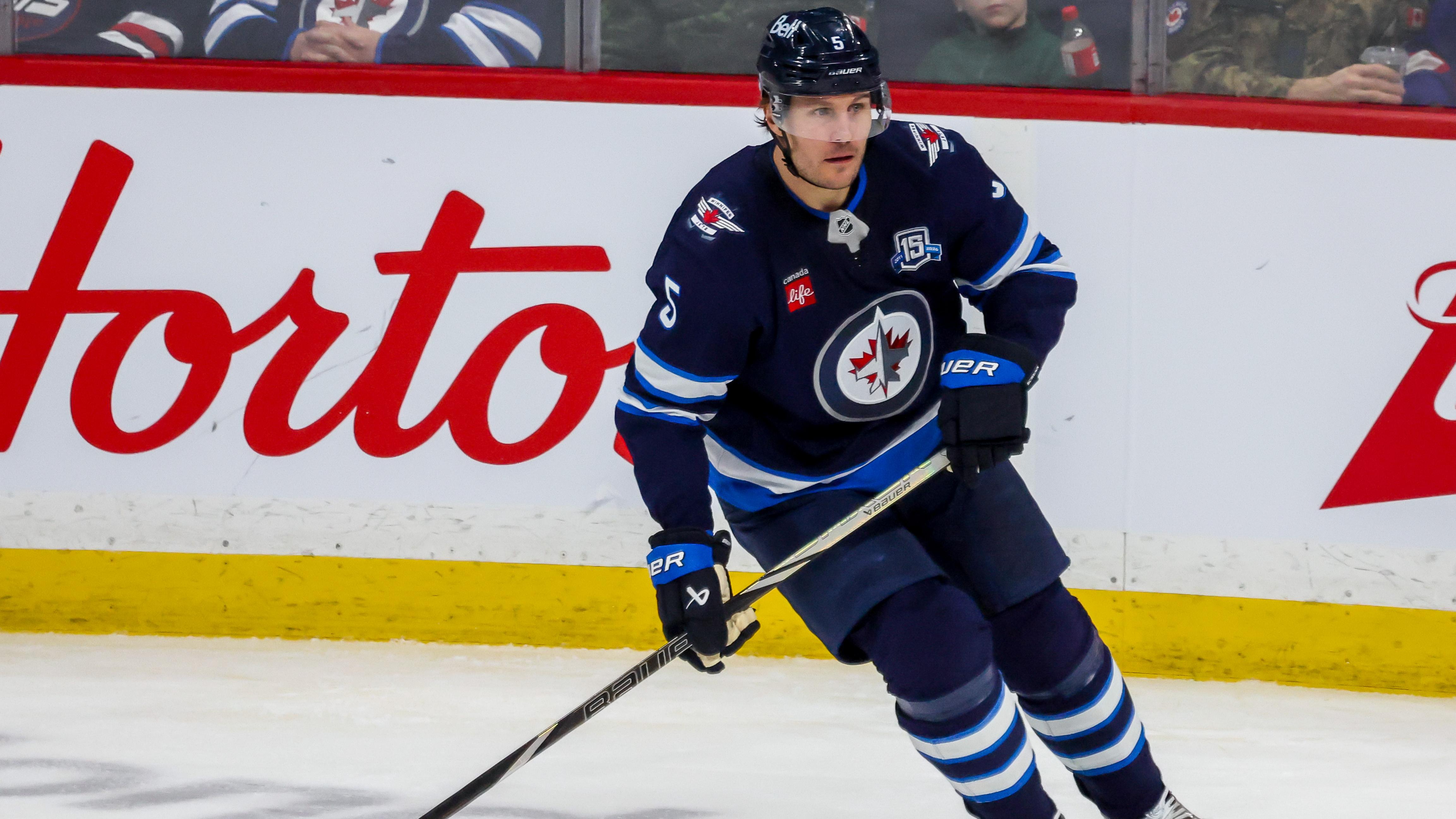 New York Islanders v Winnipeg Jets