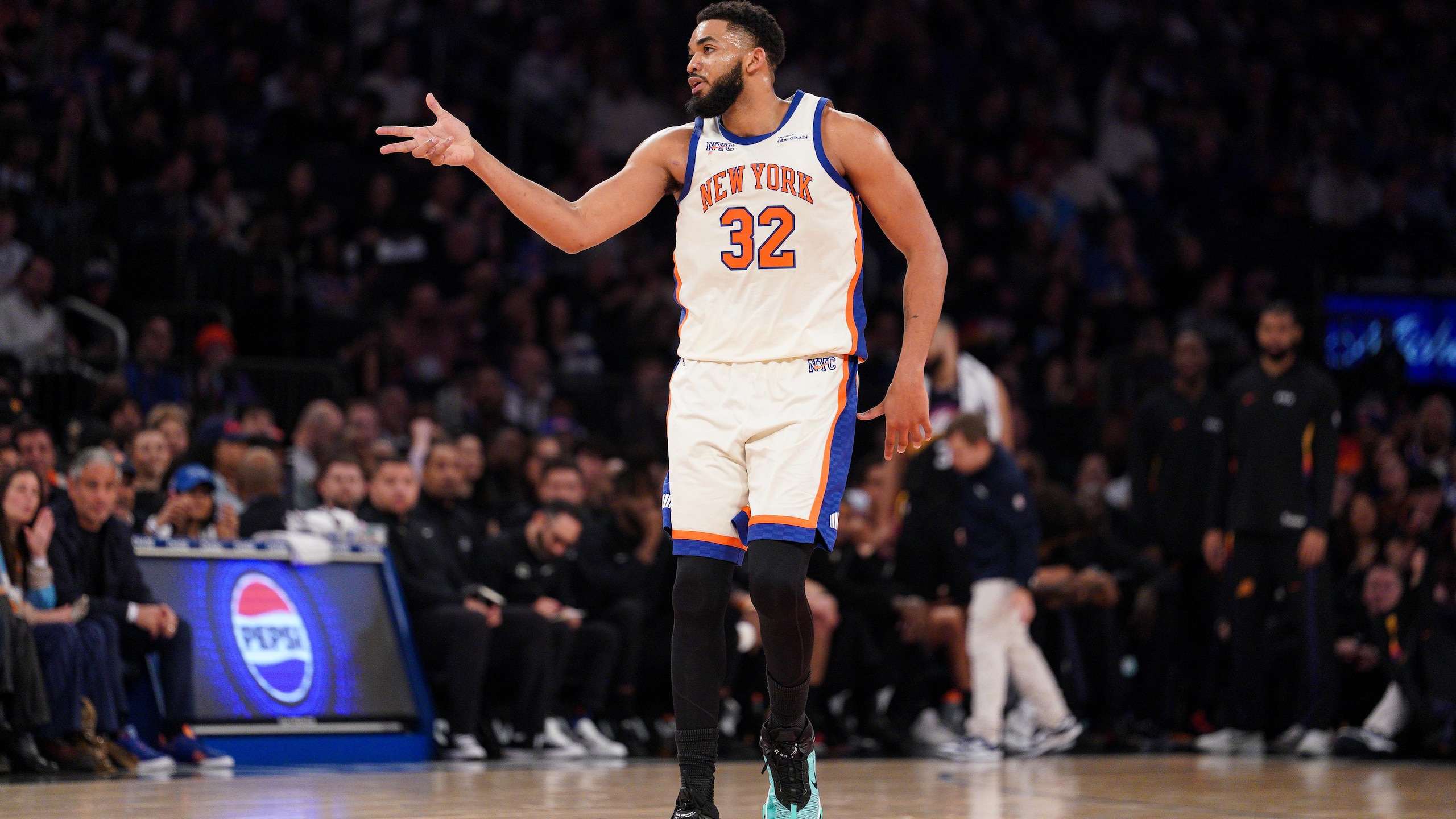 Phoenix Suns v New York Knicks
