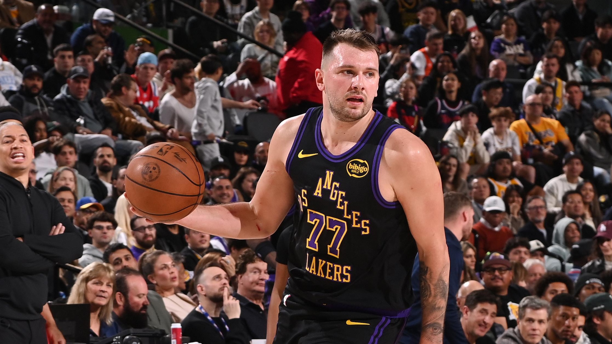 Los Angeles Lakers v Los Angeles Clippers