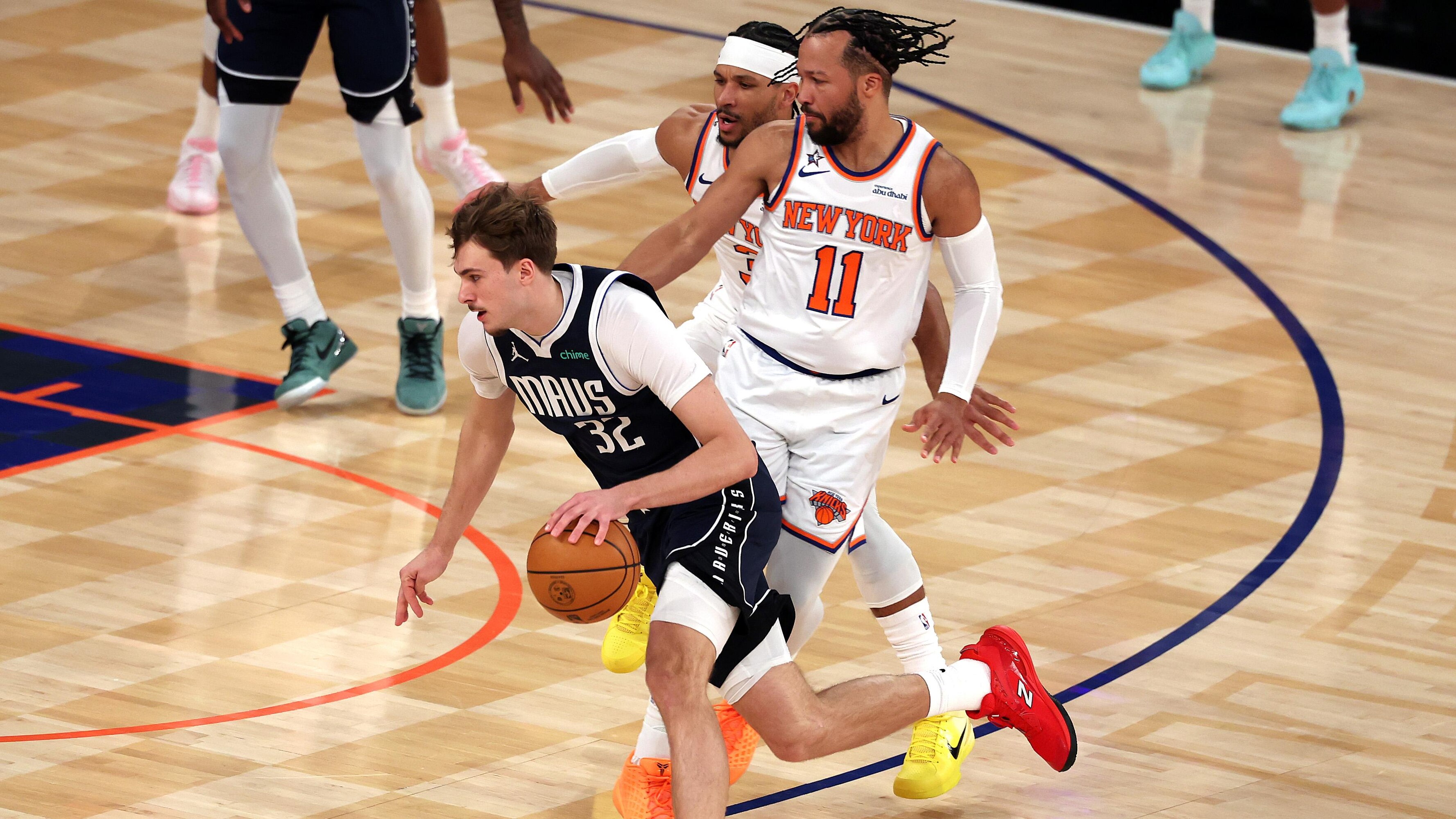 Jalen Brunson, Knicks Routed by Cooper Flagg, Mavs as NBA Fans Rip NY's Defense