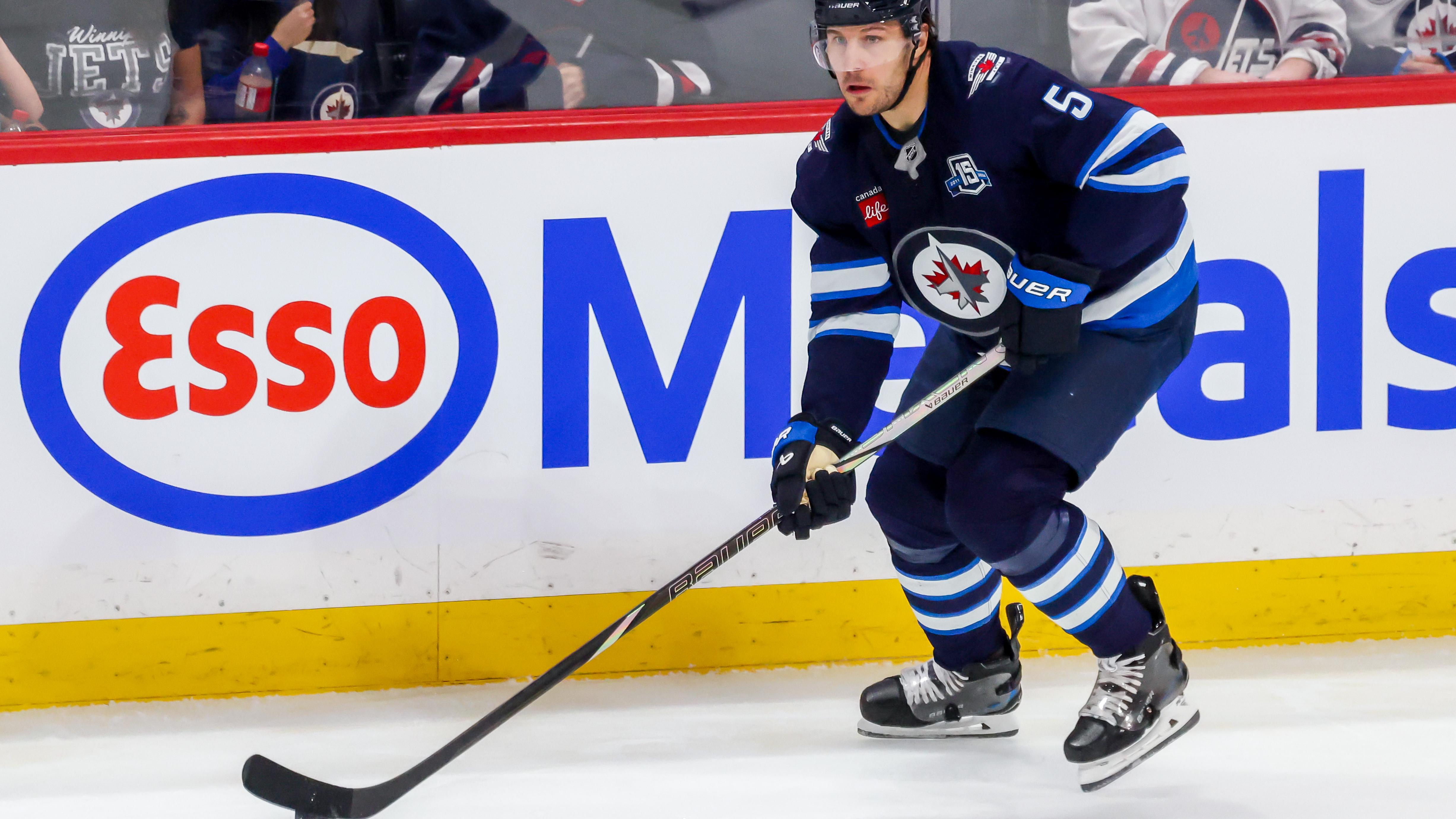 Toronto Maple Leafs v Winnipeg Jets