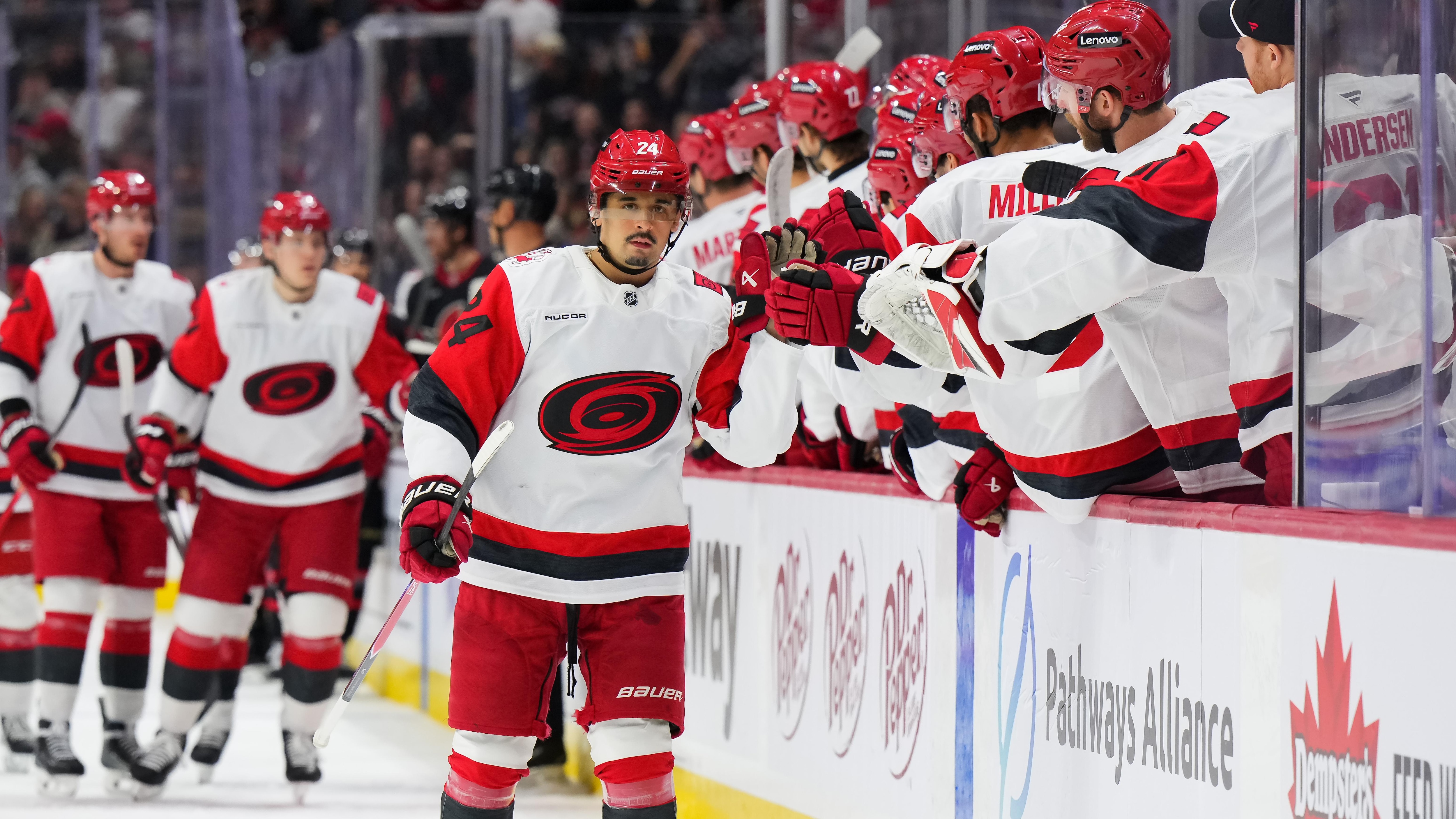 Carolina Hurricanes v Ottawa Senators