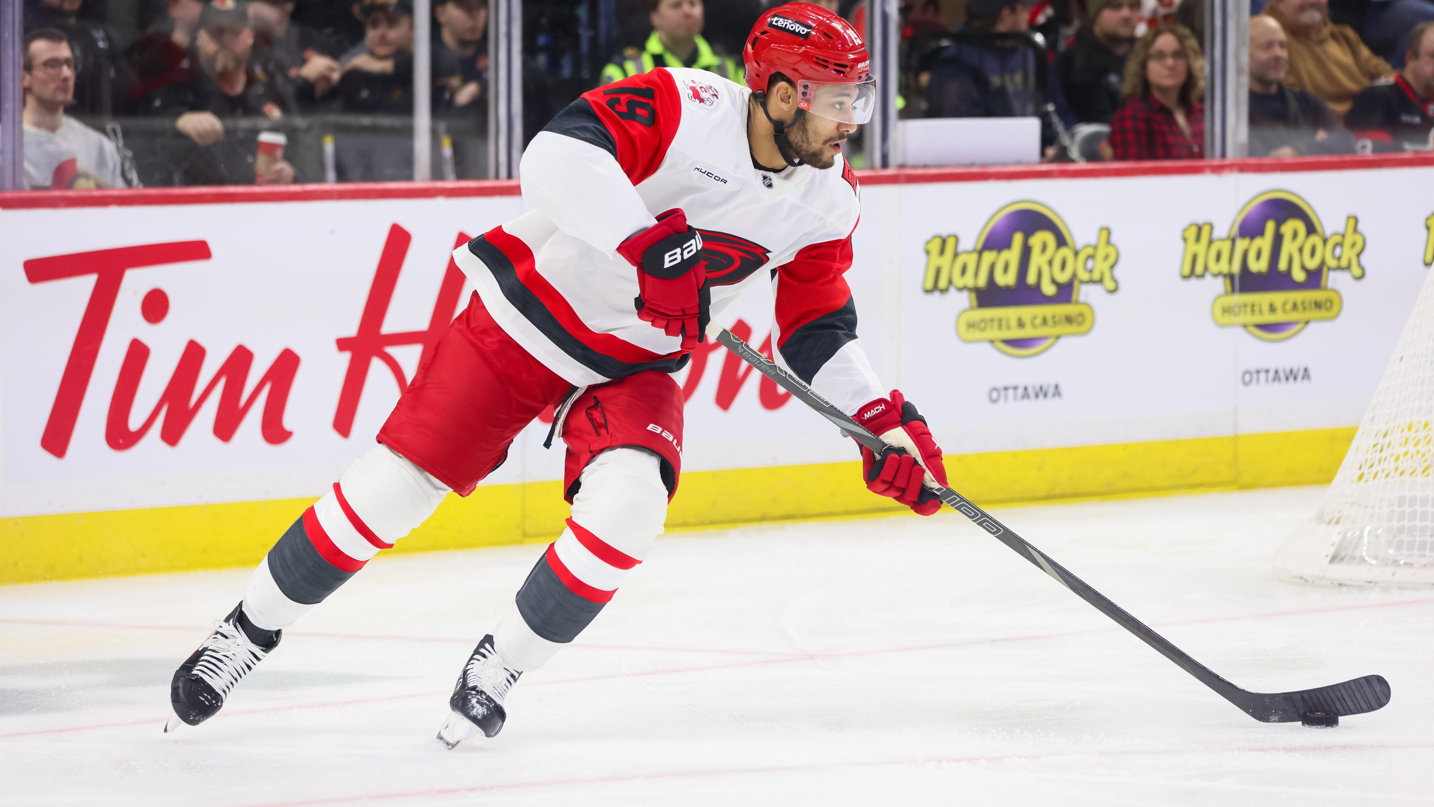 NHL: JAN 24 Hurricanes at Senators