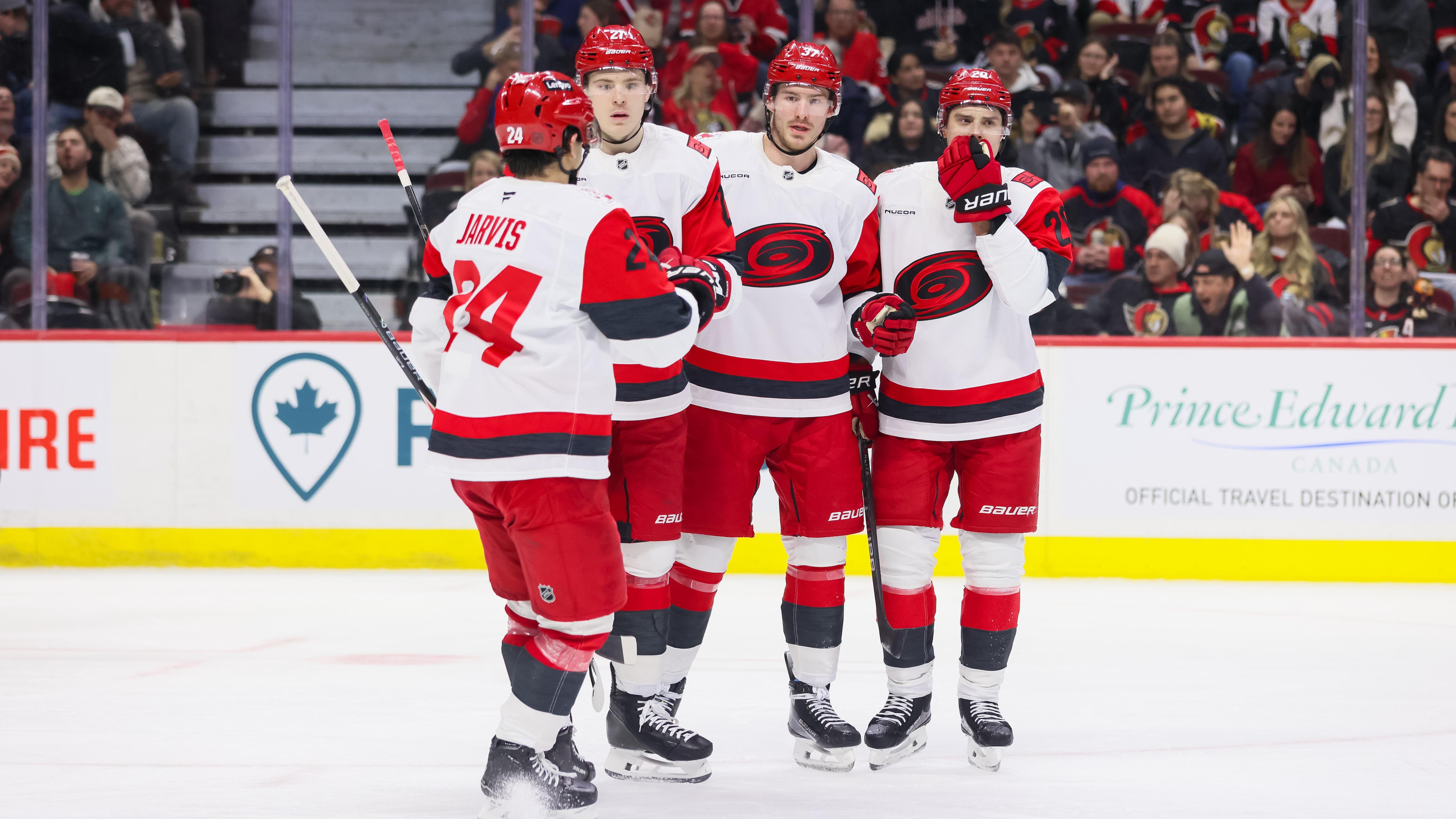 NHL: JAN 24 Hurricanes at Senators