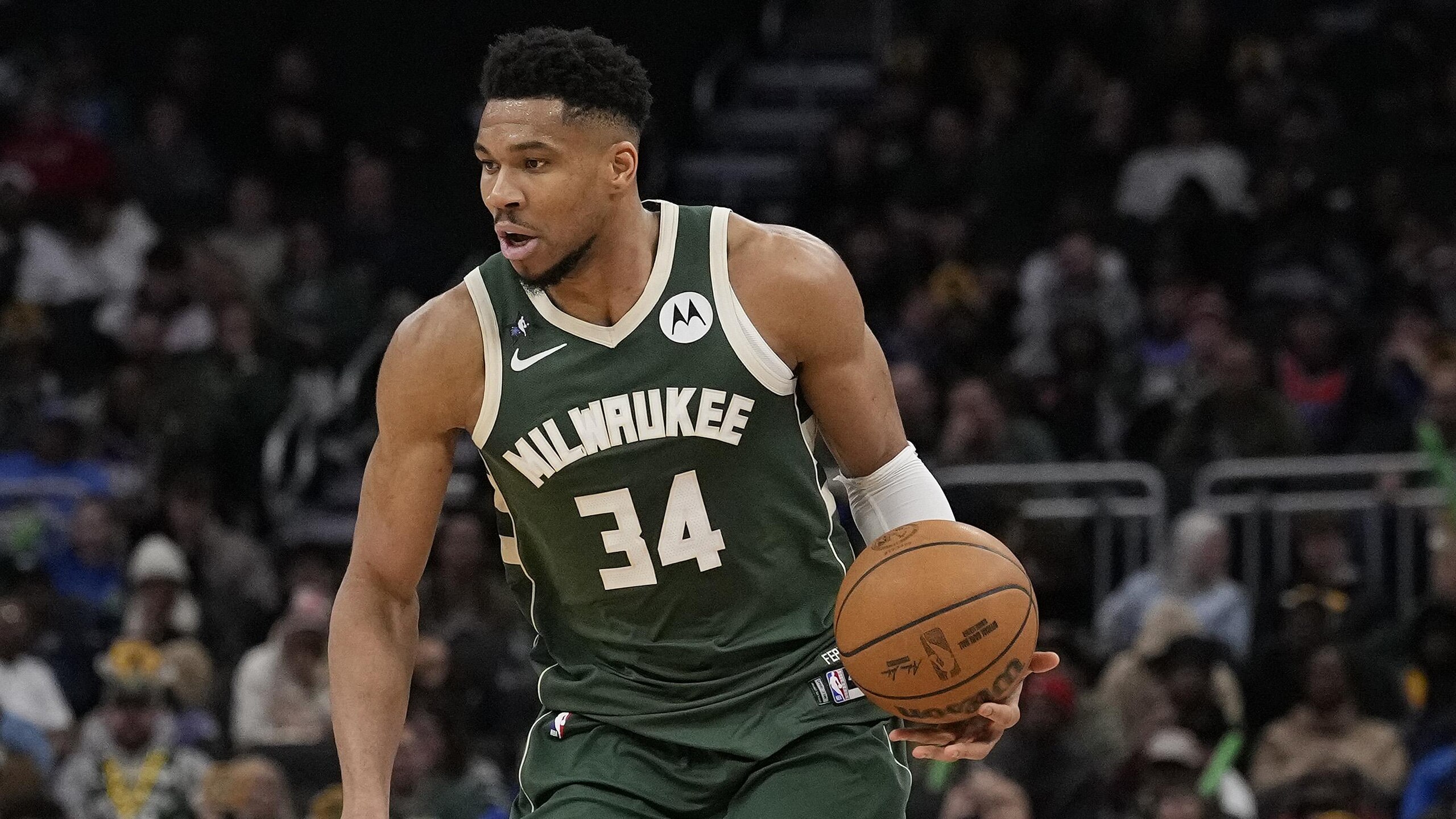 Oklahoma City Thunder v Milwaukee Bucks