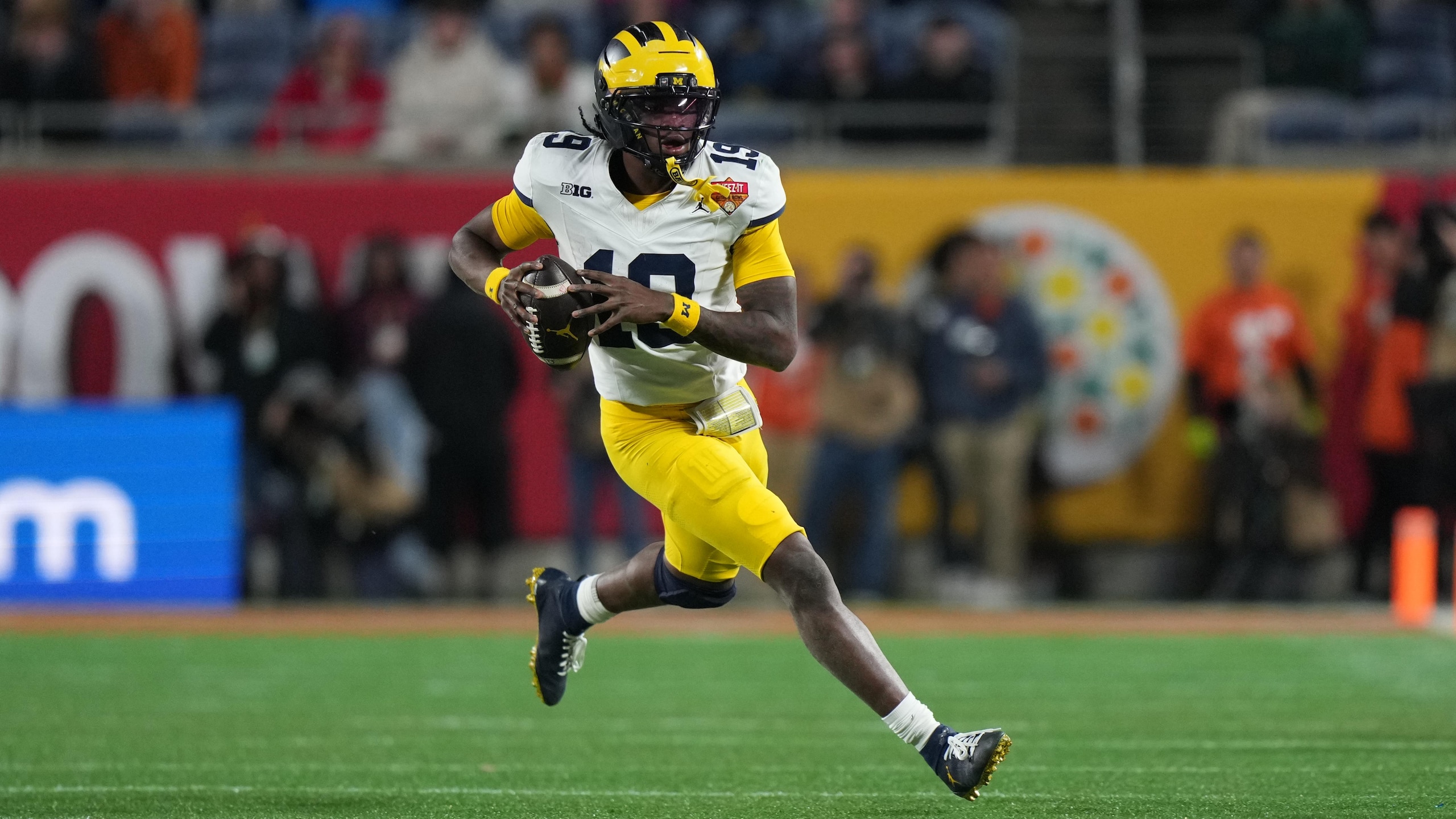 COLLEGE FOOTBALL: DEC 31 Cheez-It Citrus Bowl Michigan vs Texas