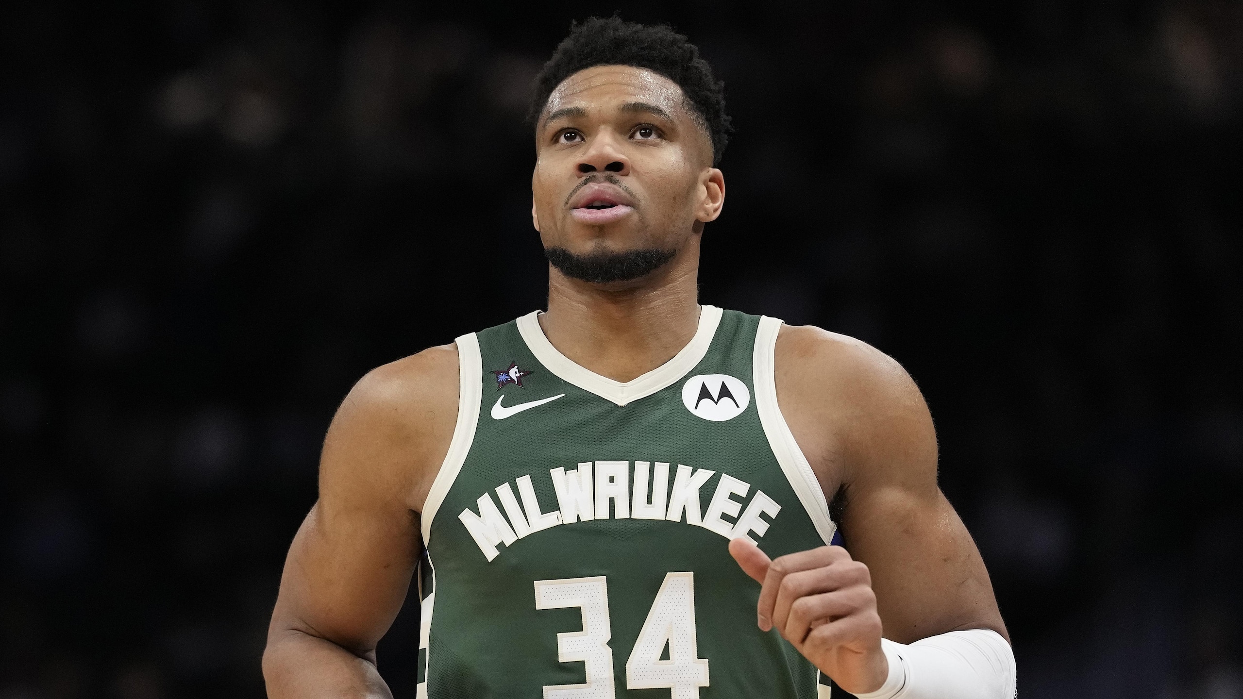 Oklahoma City Thunder v Milwaukee Bucks