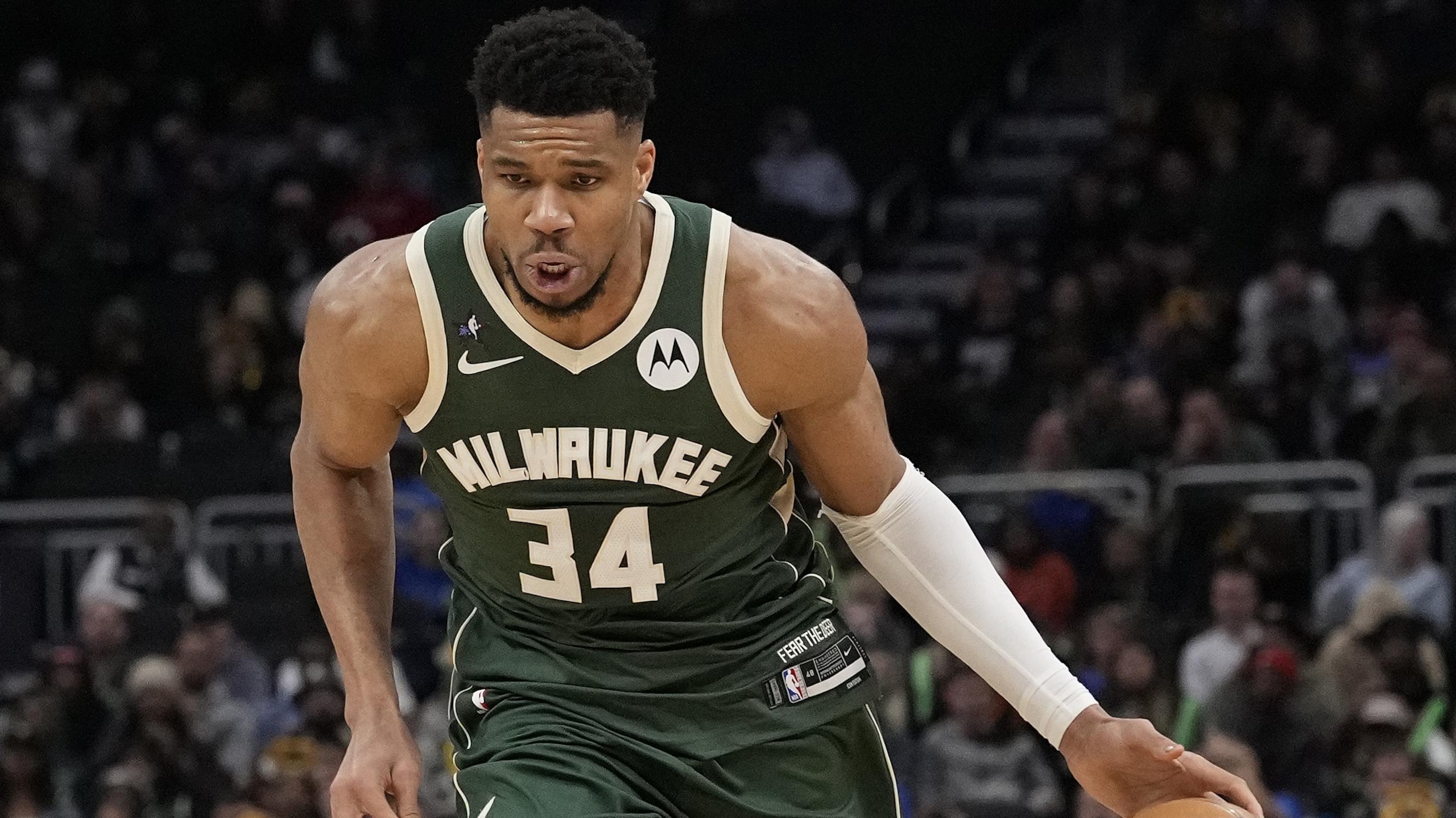 Oklahoma City Thunder v Milwaukee Bucks Oklahoma City Thunder v Milwaukee Bucks