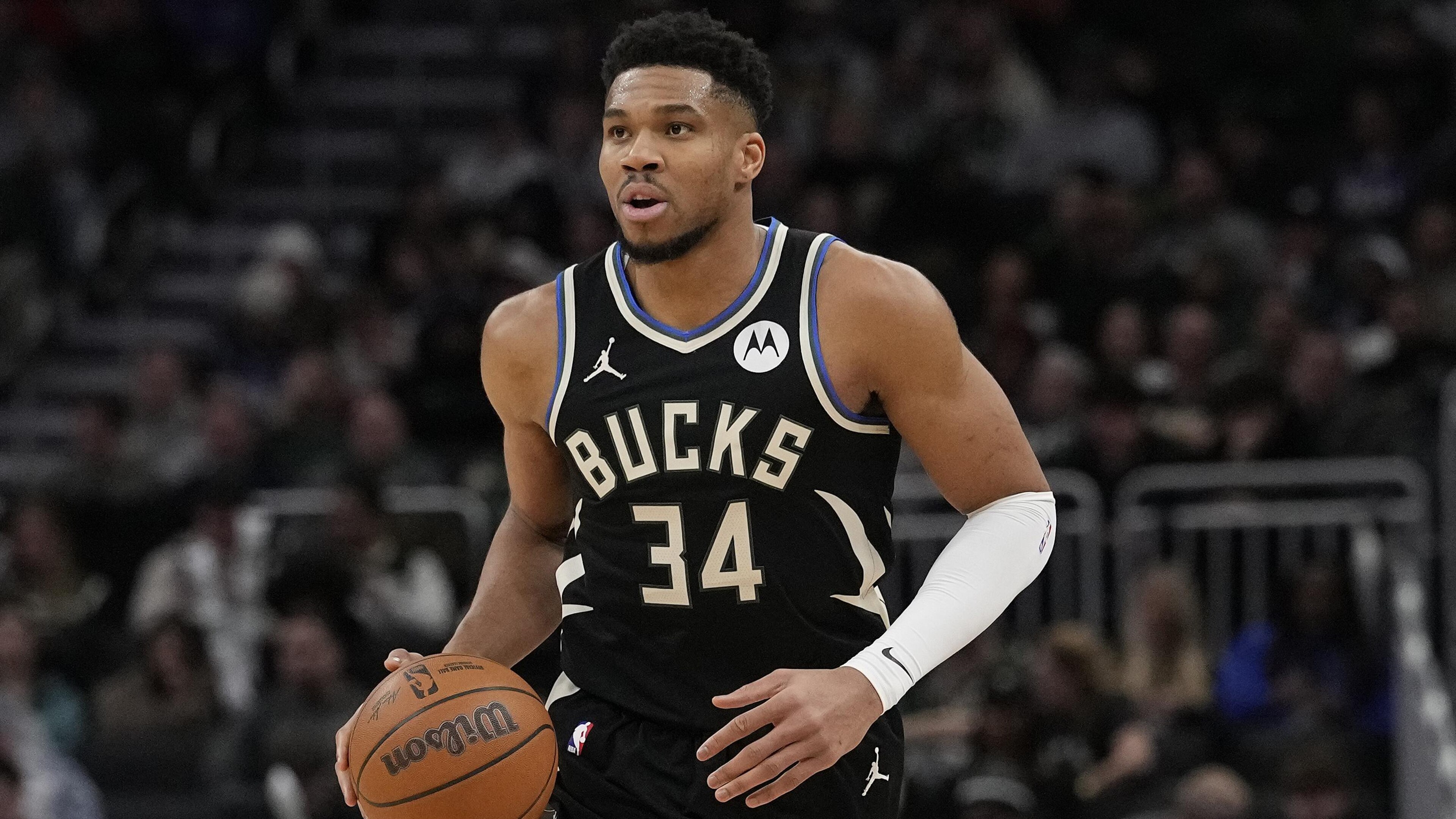 Denver Nuggets v Milwaukee Bucks