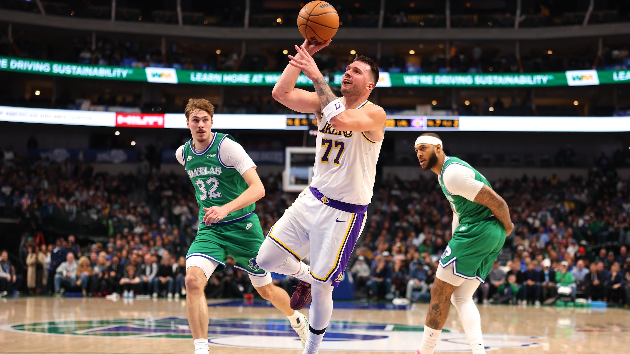 Los Angeles Lakers v Dallas Mavericks