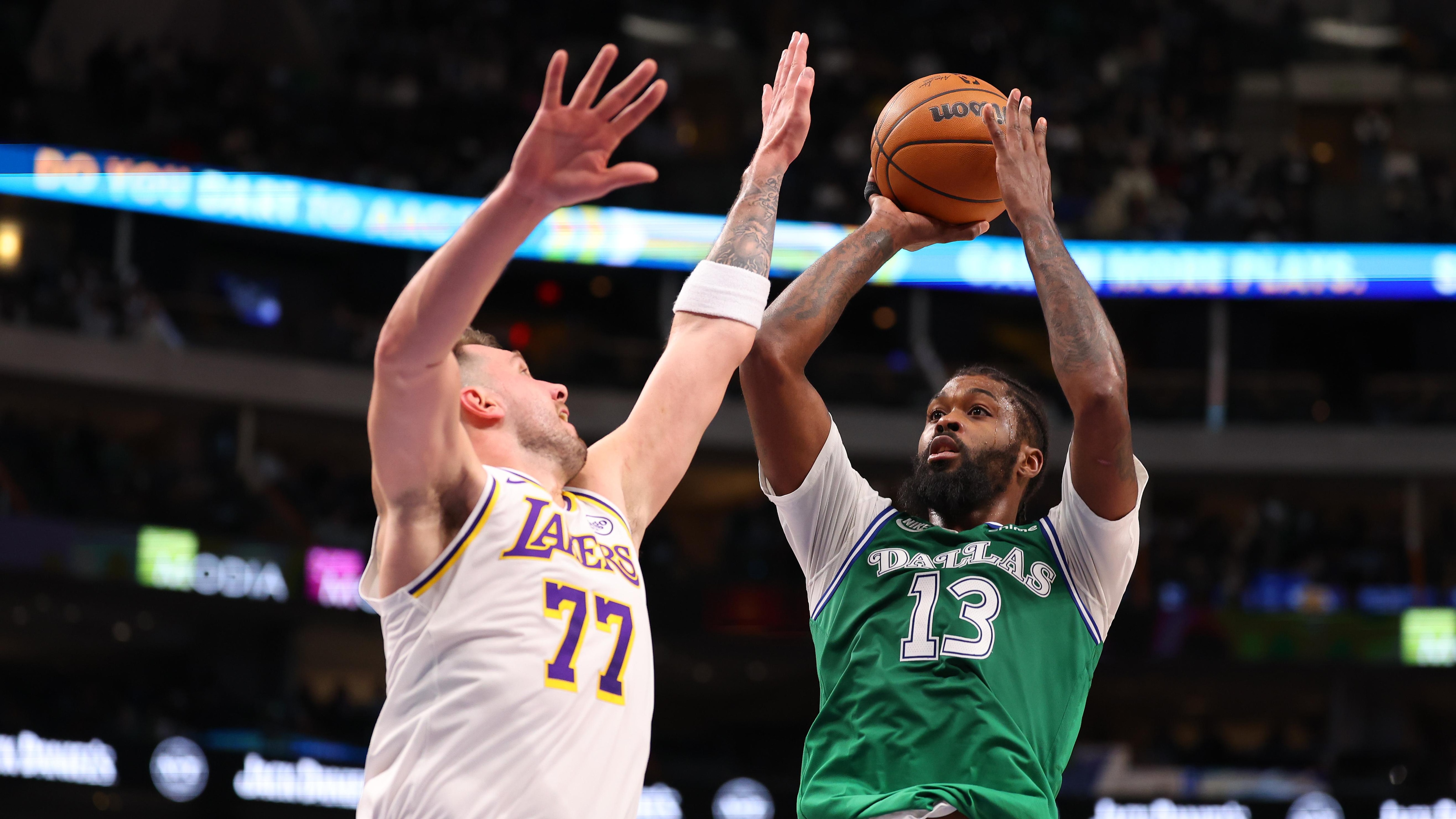 Los Angeles Lakers v Dallas Mavericks