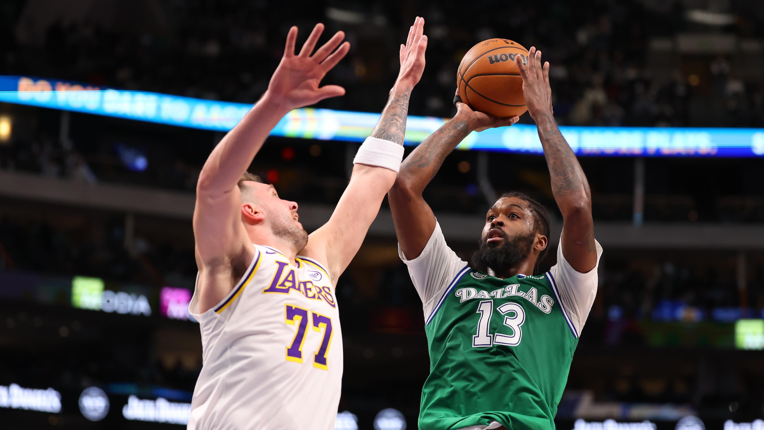 Los Angeles Lakers v Dallas Mavericks