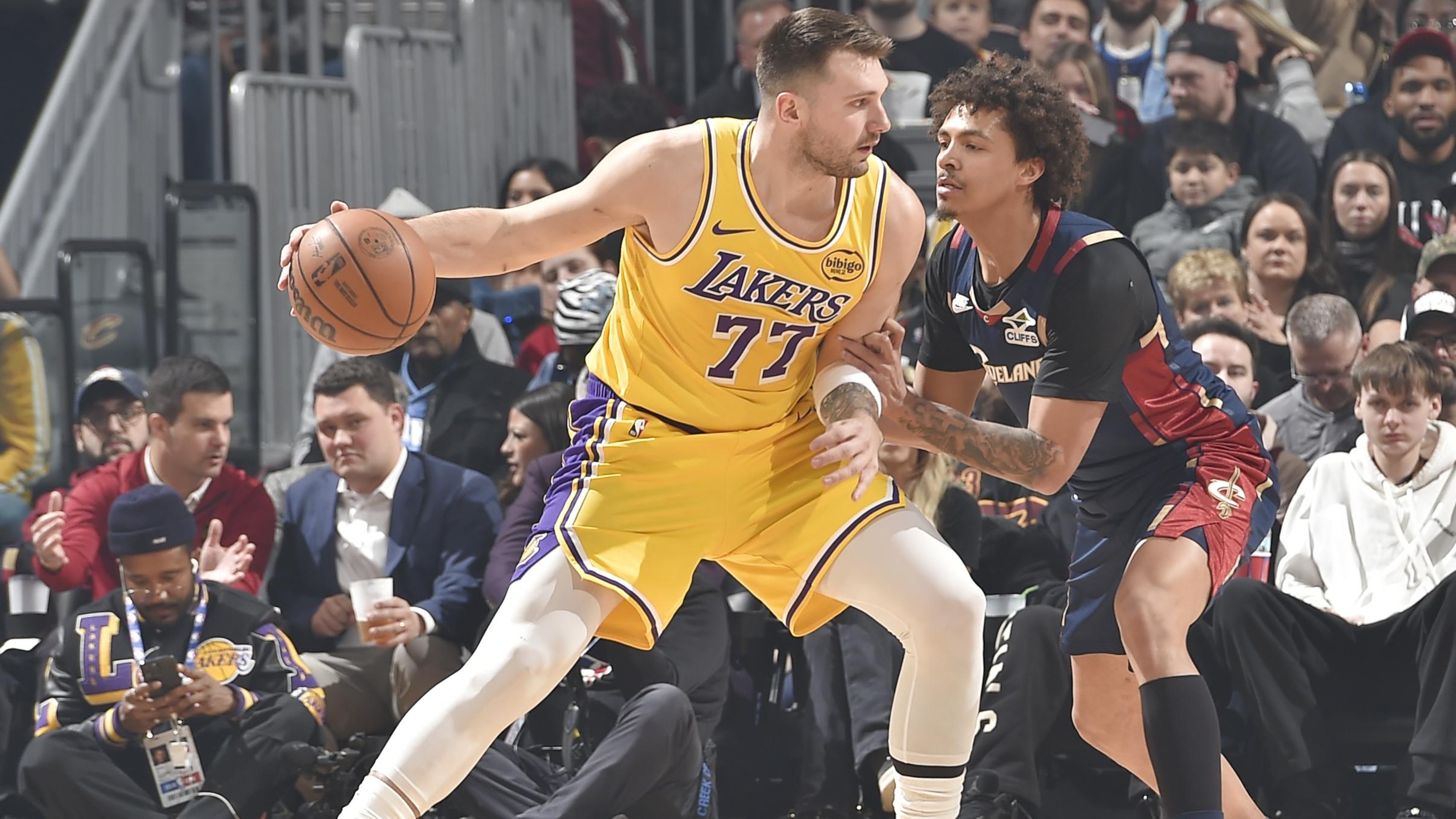 Los Angeles Lakers v Cleveland Cavaliers Los Angeles Lakers v Cleveland Cavaliers
