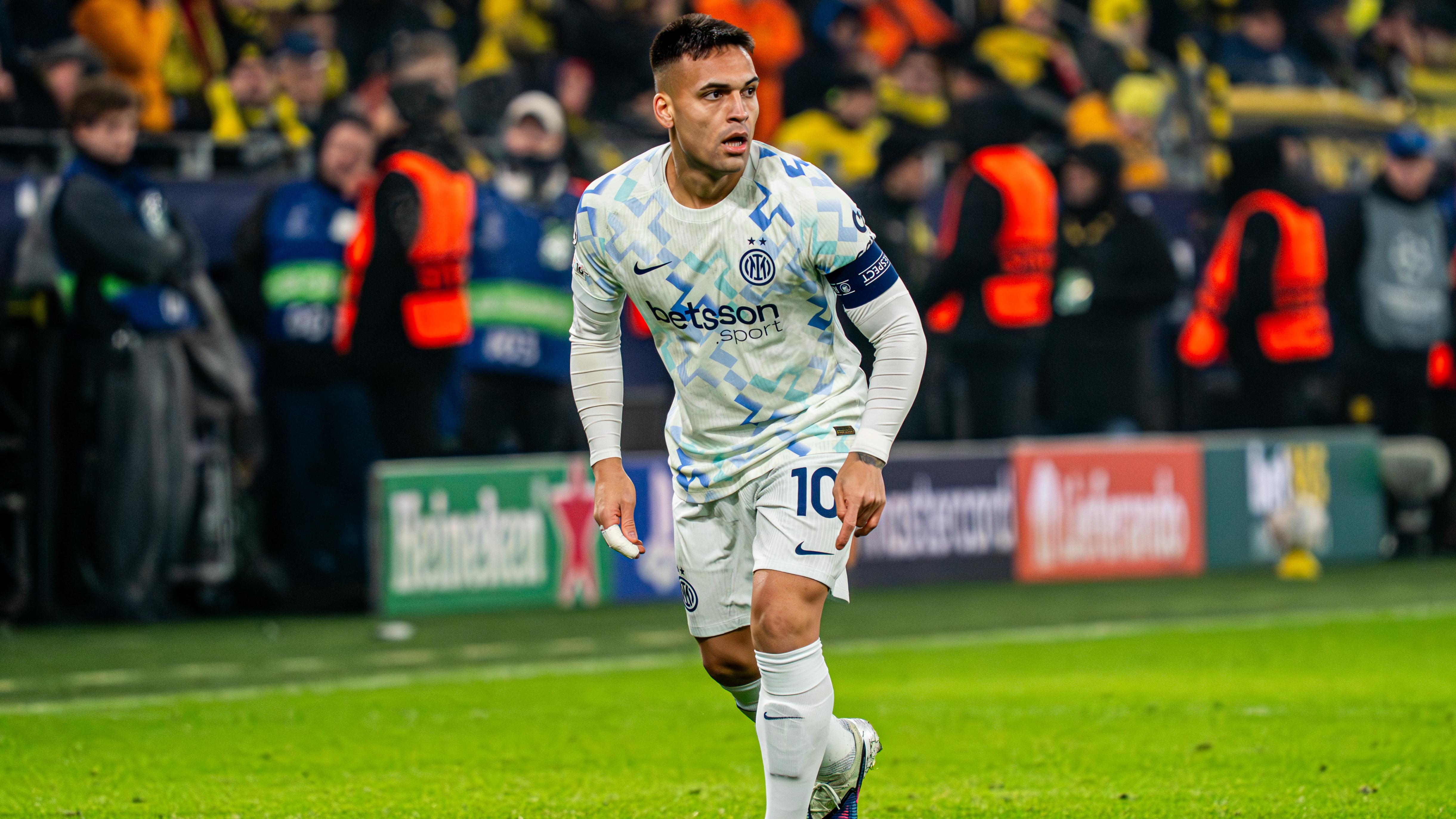 Borussia Dortmund v FC Internazionale Milano - UEFA Champions League 2025/26 League Phase MD8